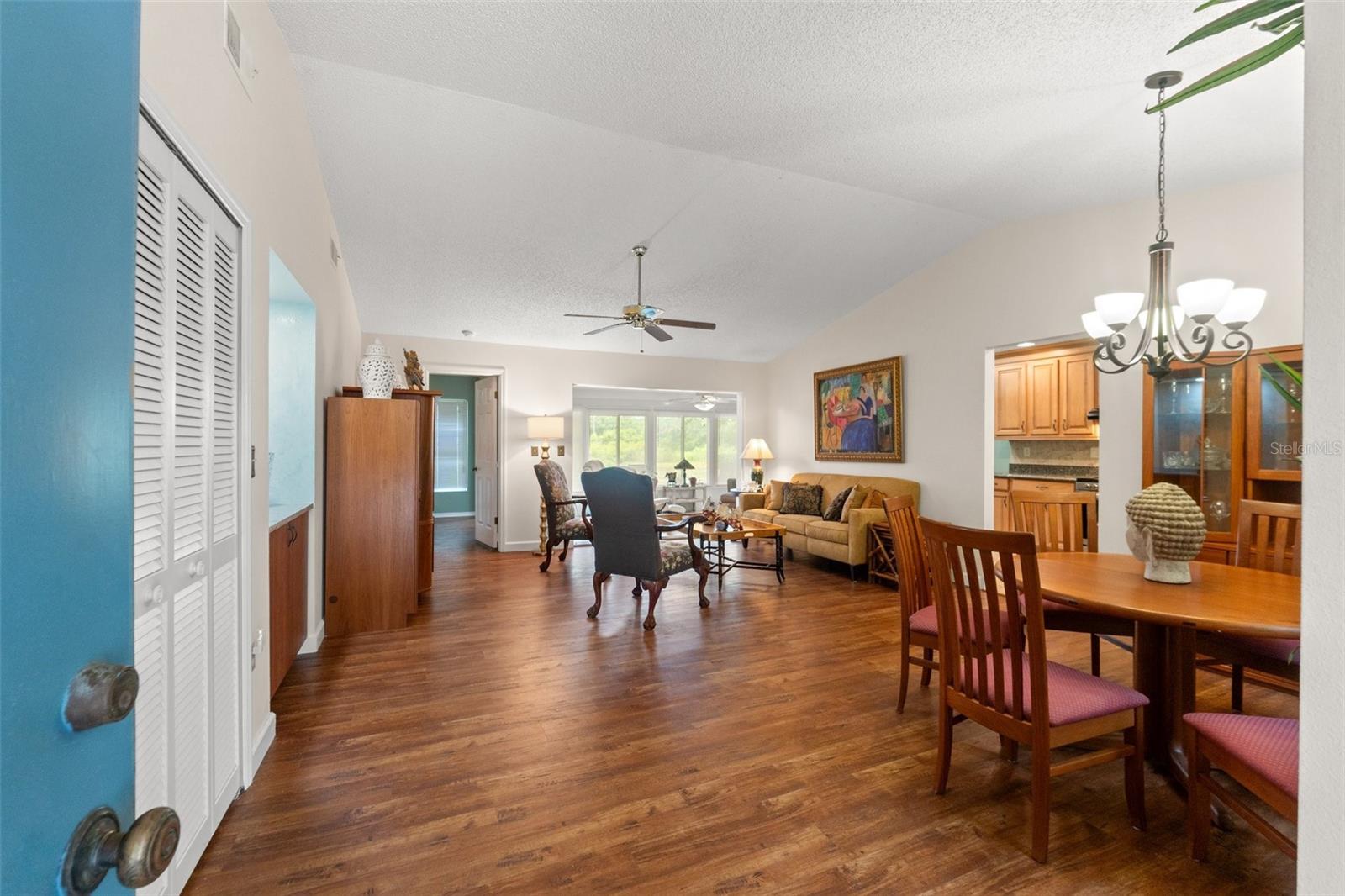 Image 11 of 33 For 7512 Heather Walk Drive