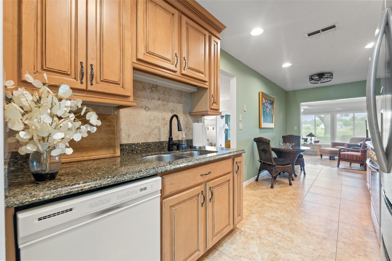 Image 12 of 33 For 7512 Heather Walk Drive