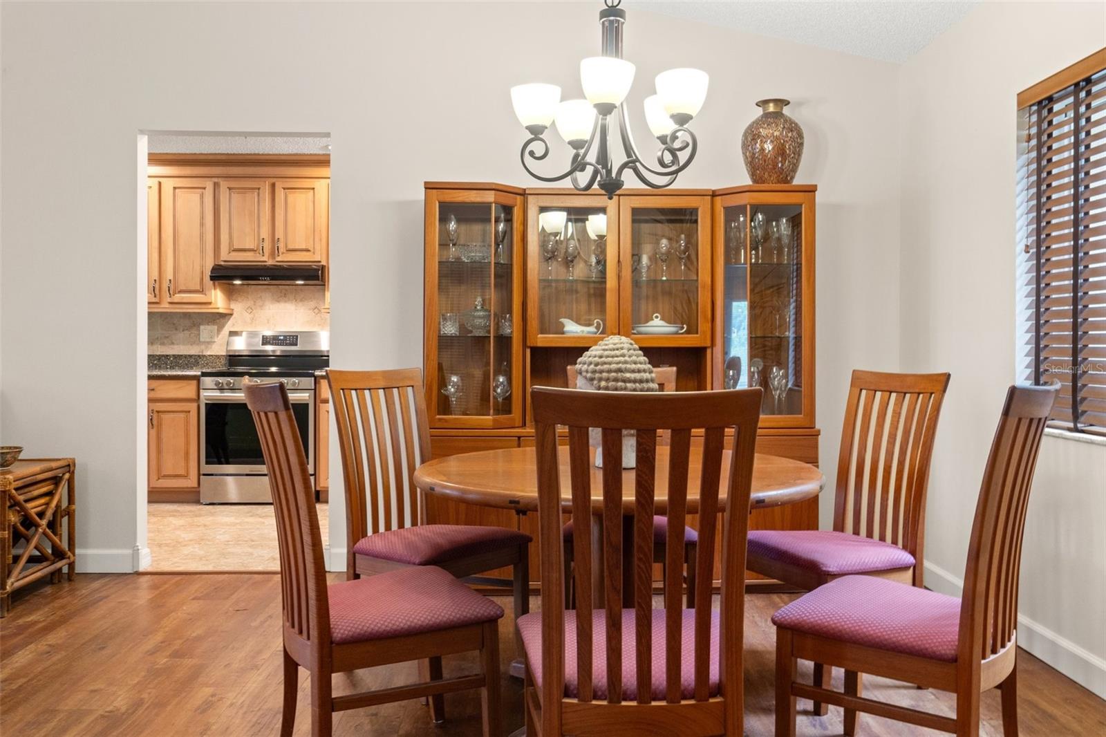 Image 6 of 33 For 7512 Heather Walk Drive
