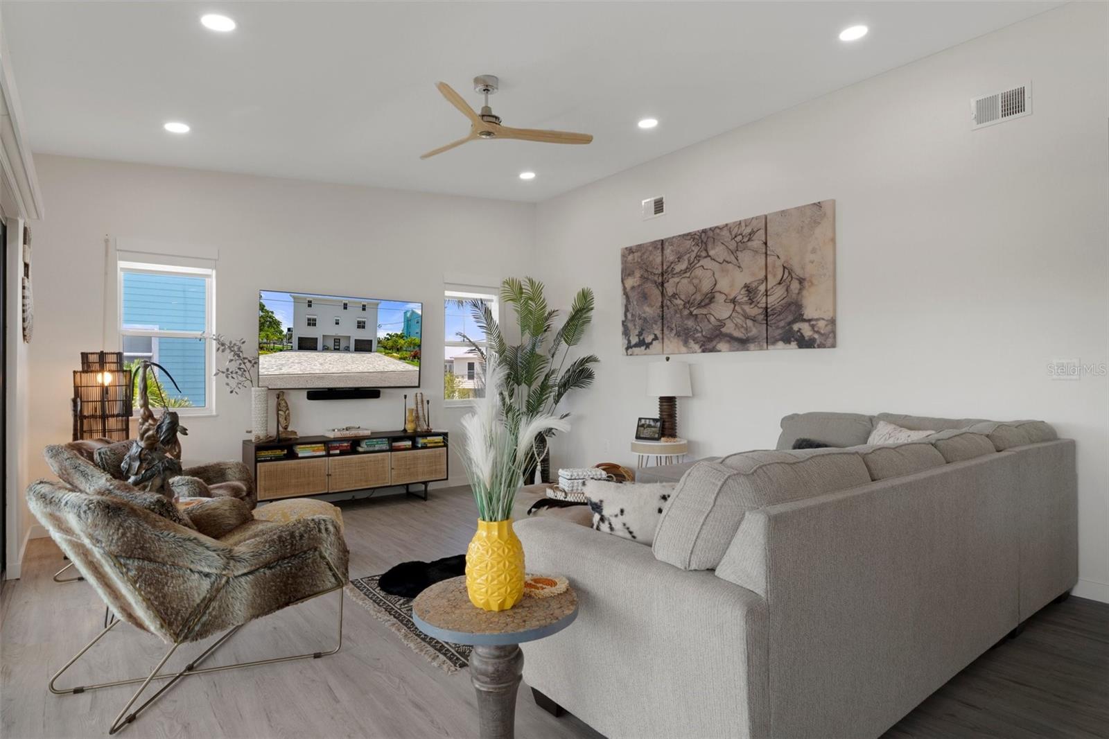 Image 20 of 100 For 5234 Foxhall Court