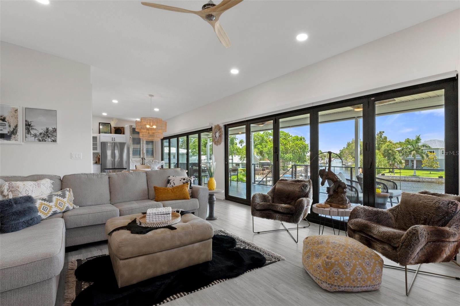 Image 21 of 100 For 5234 Foxhall Court