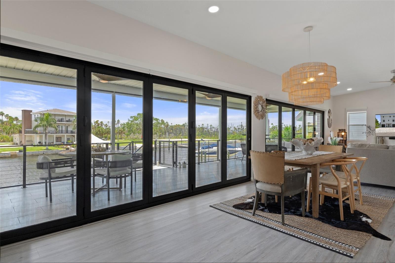 Image 23 of 100 For 5234 Foxhall Court