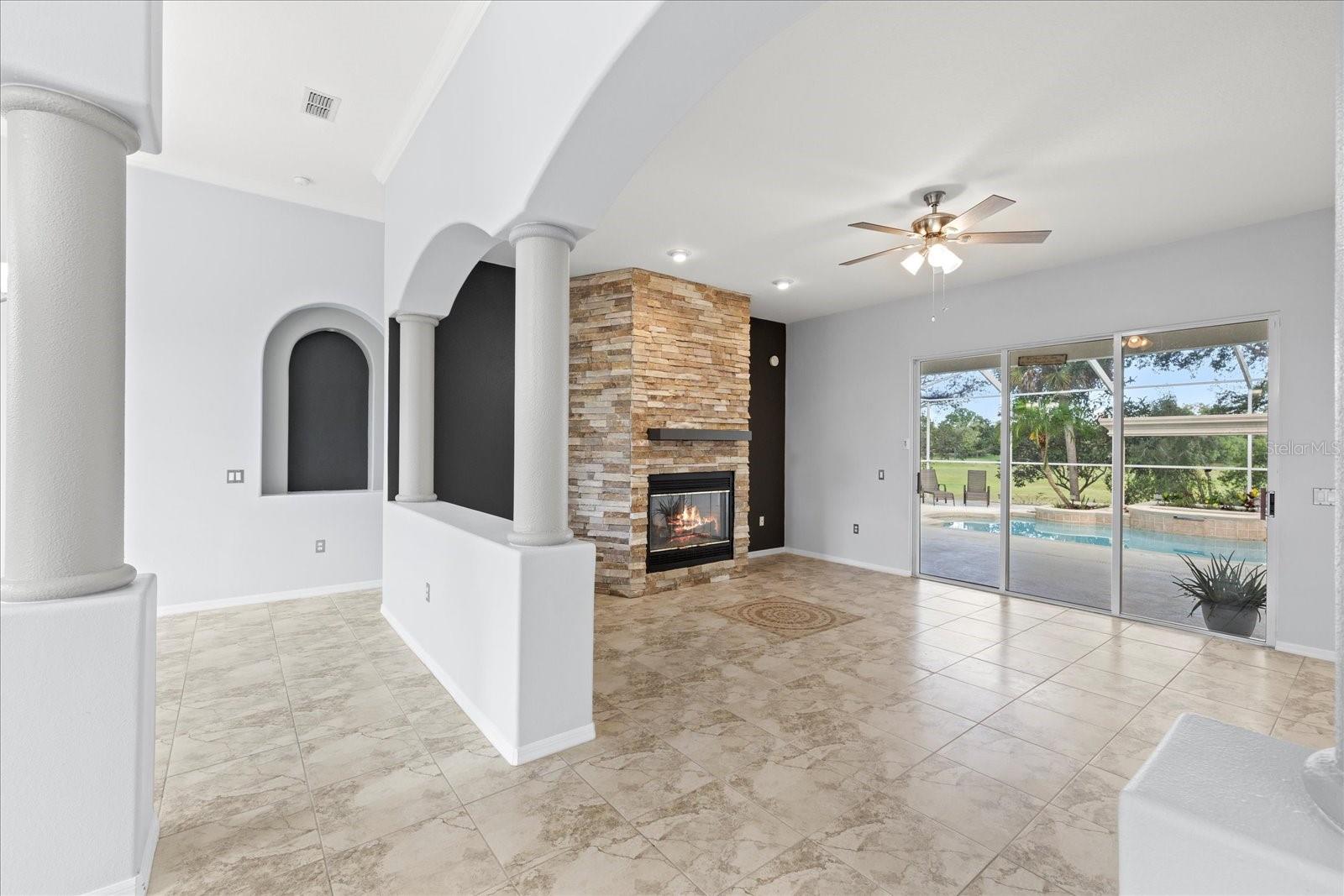 Image 19 of 49 For 18644 Autumn Lake Boulevard