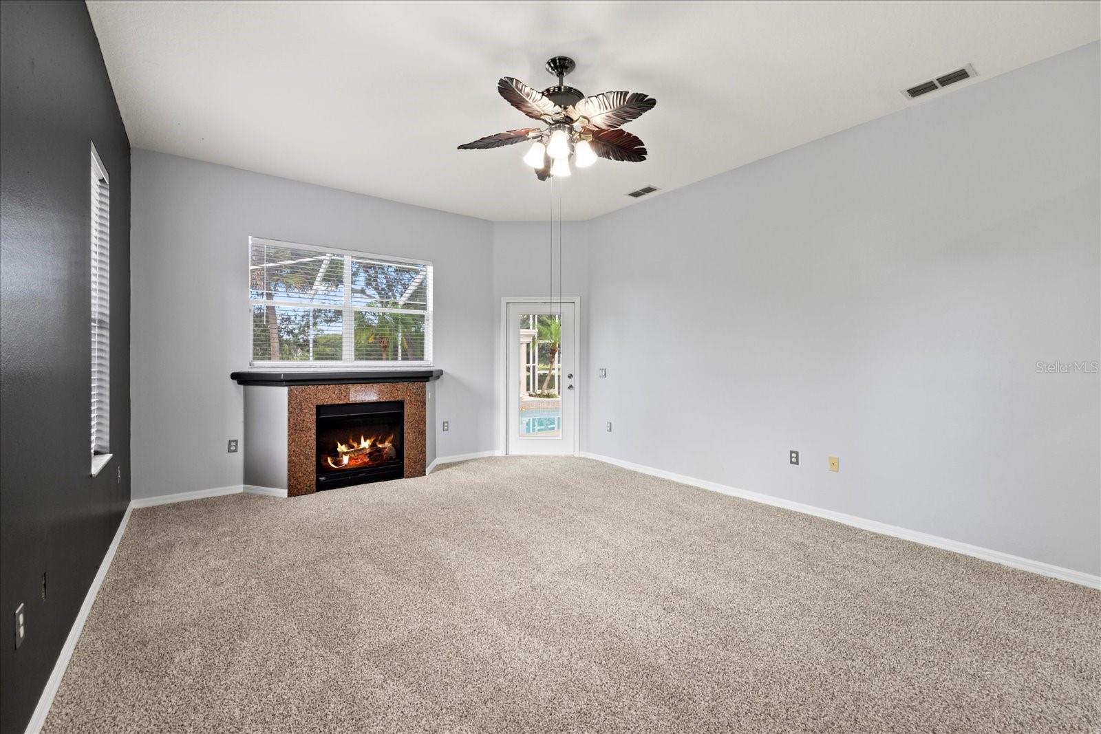 Image 28 of 49 For 18644 Autumn Lake Boulevard