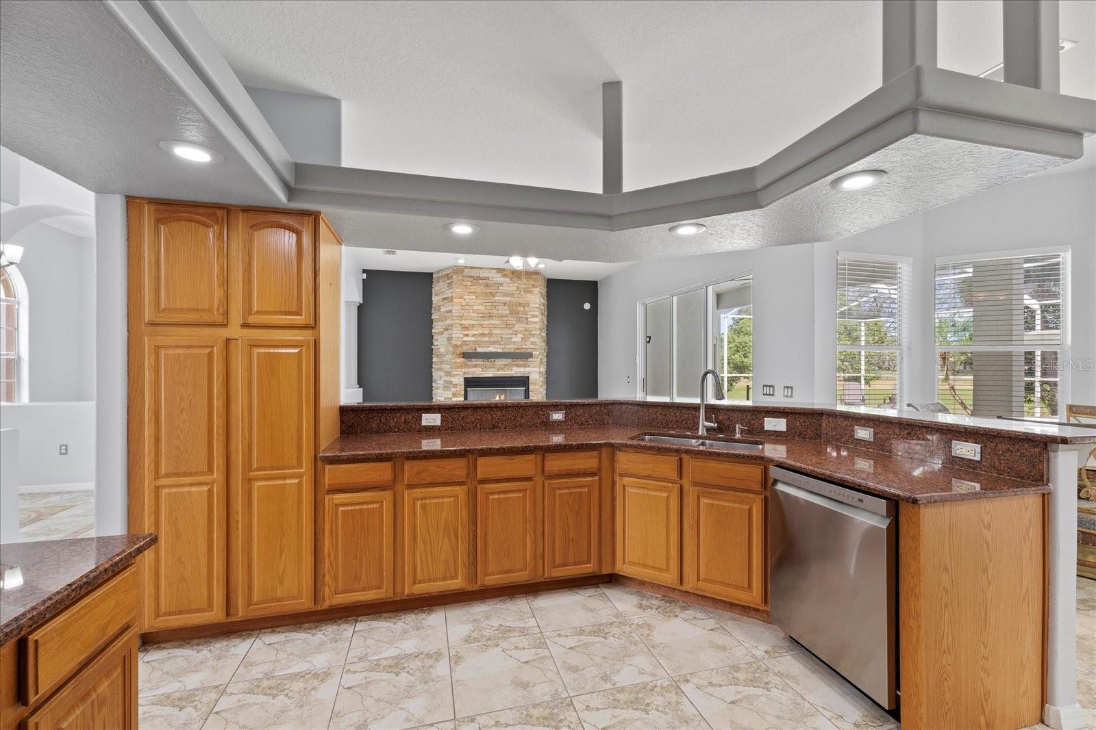 Image 41 of 49 For 18644 Autumn Lake Boulevard