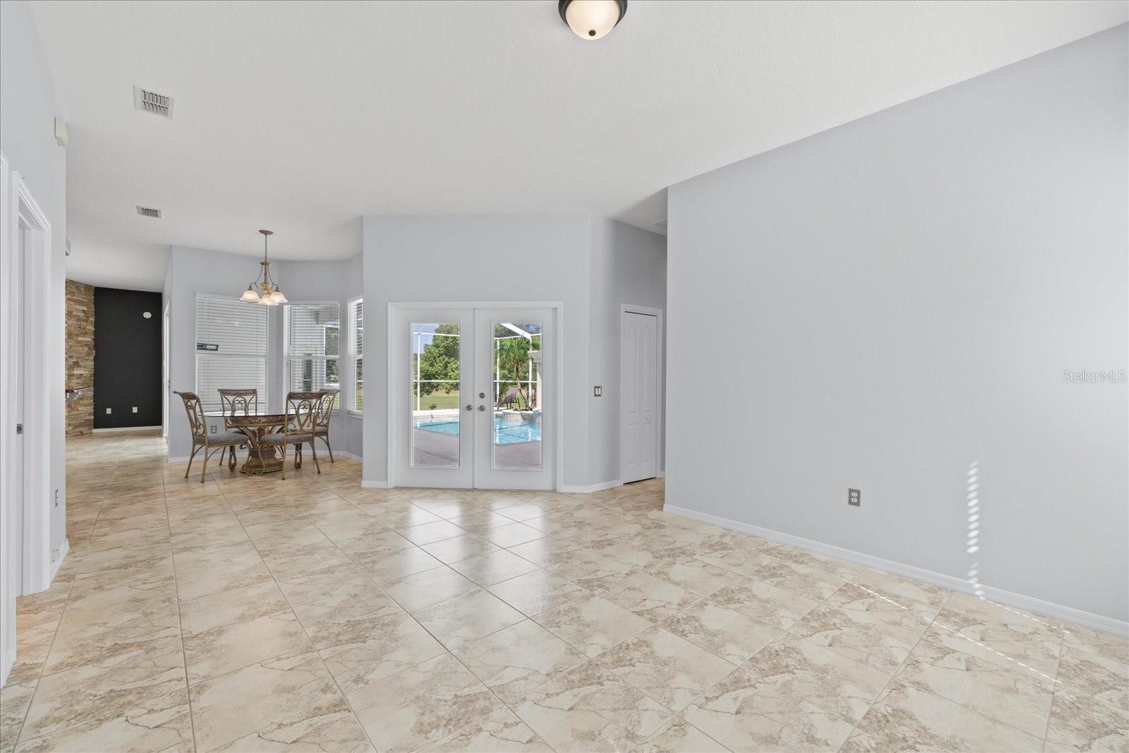 Image 47 of 49 For 18644 Autumn Lake Boulevard