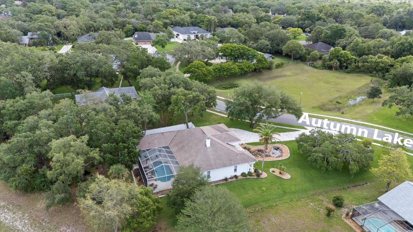 Image 7 of 49 For 18644 Autumn Lake Boulevard