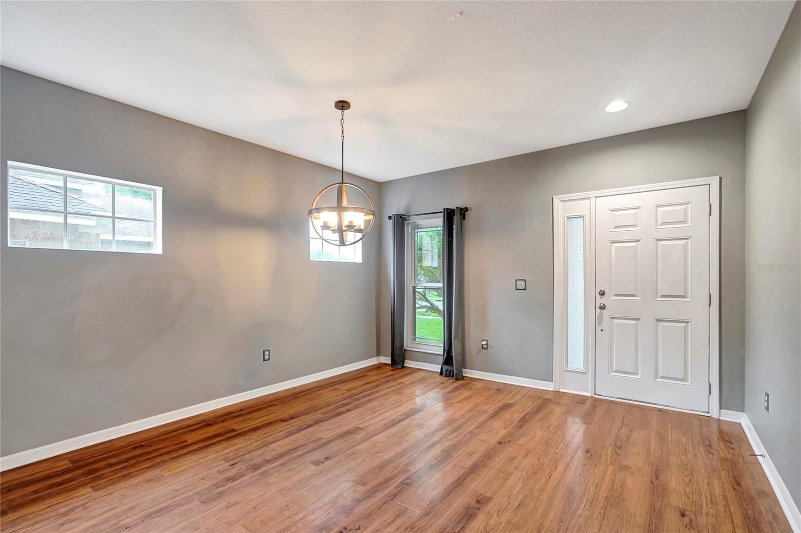 Image 7 of 65 For 9527 Southern Charm Circle