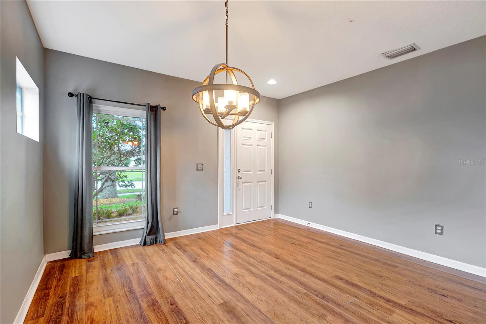 Image 9 of 65 For 9527 Southern Charm Circle