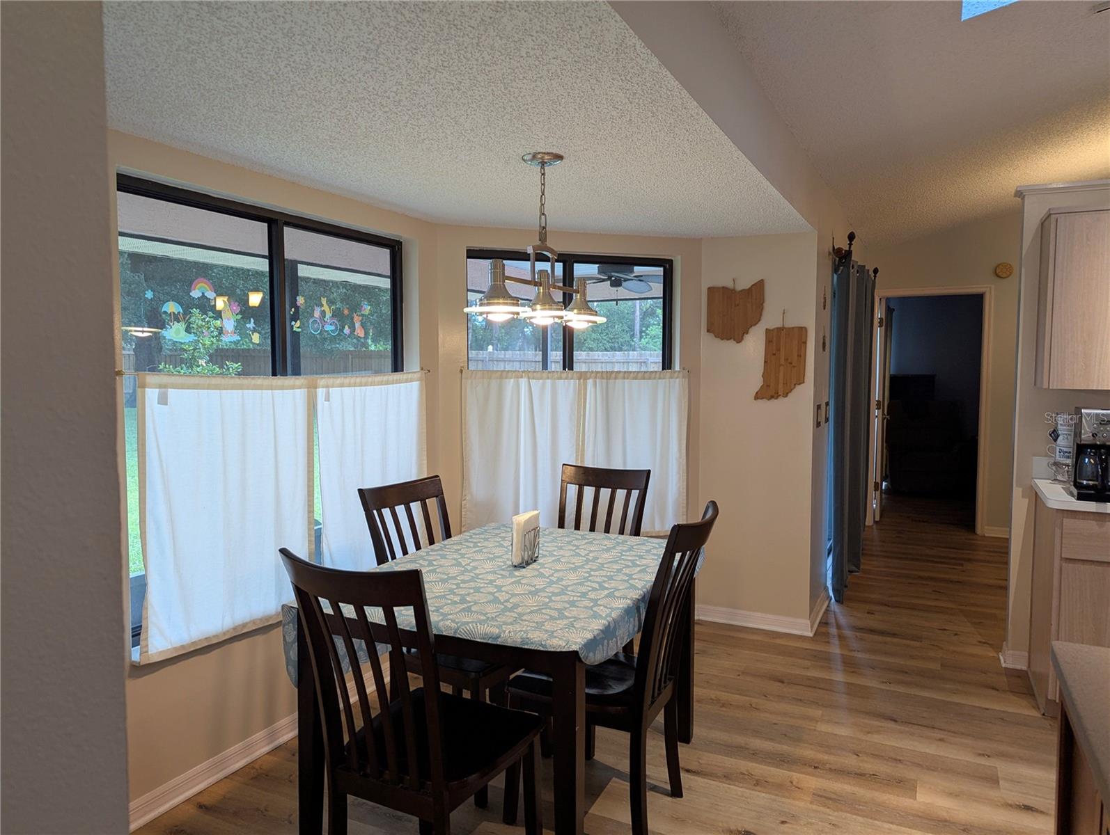 Image 8 of 14 For 1221 Etta Avenue