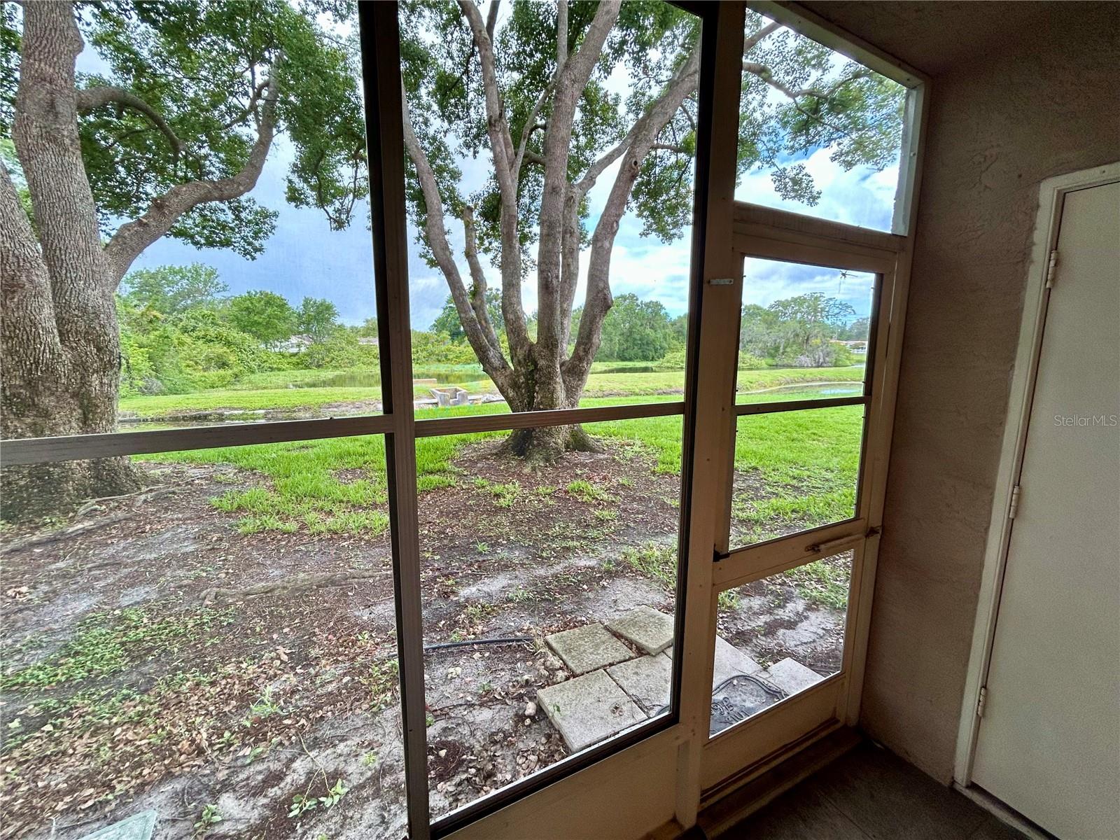 Image 11 of 43 For 4903 Myrtle Oak Drive 12