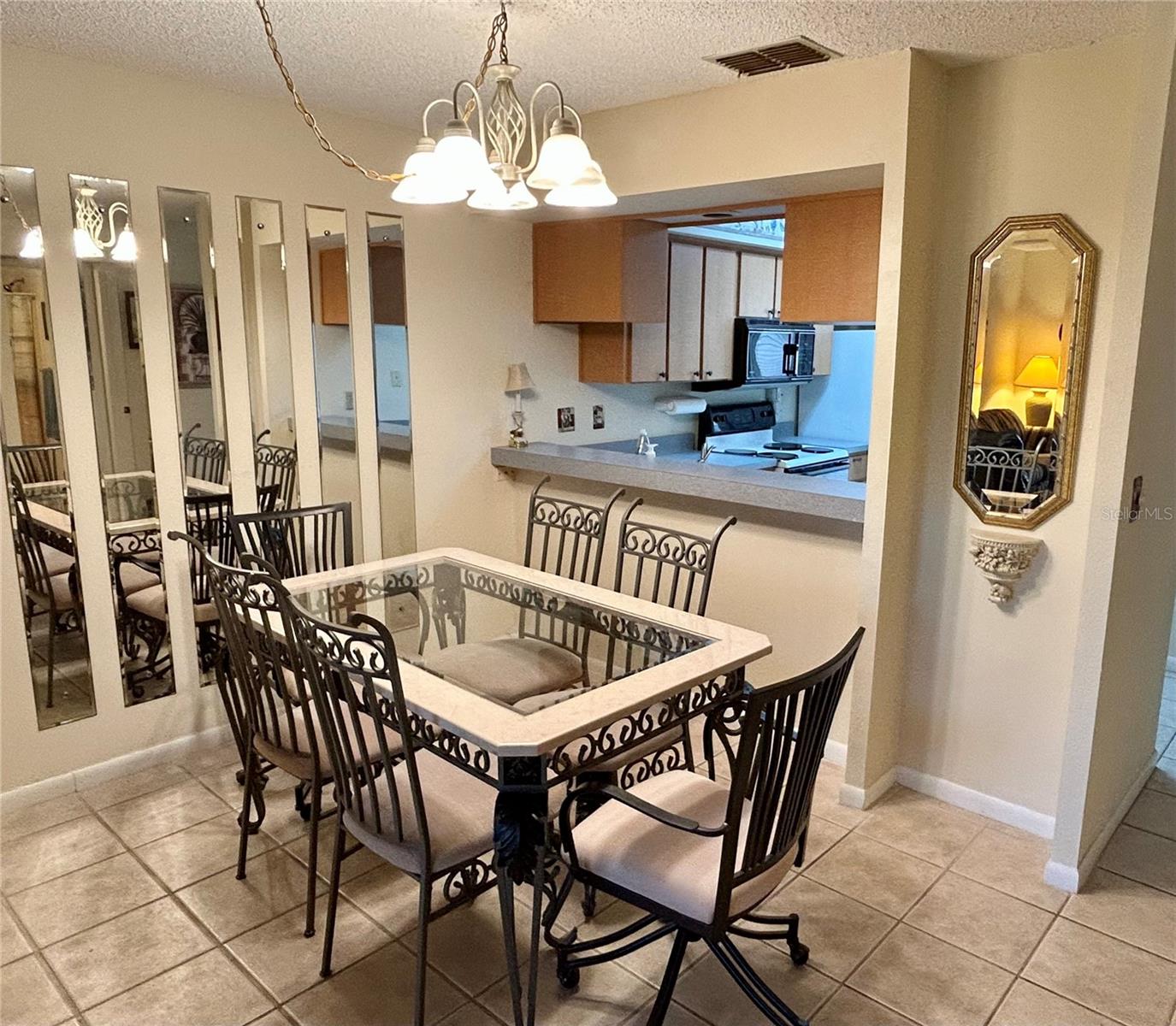 Image 17 of 43 For 4903 Myrtle Oak Drive 12