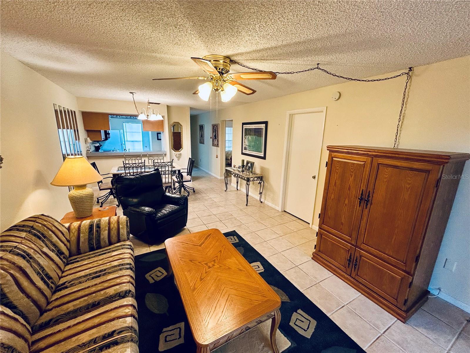 Image 7 of 43 For 4903 Myrtle Oak Drive 12