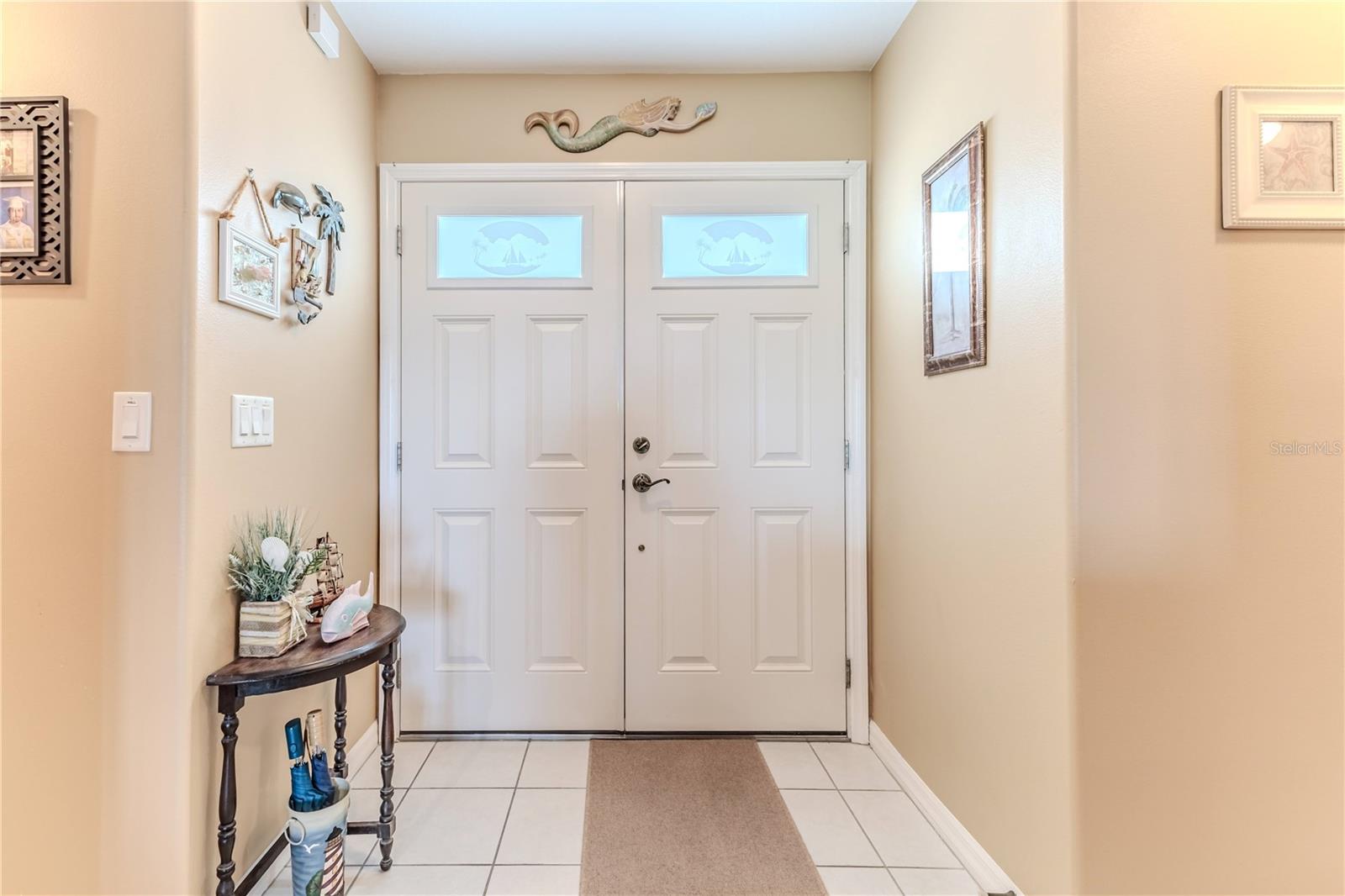 Listing photo id 10 for 3352 Gulfview Drive
