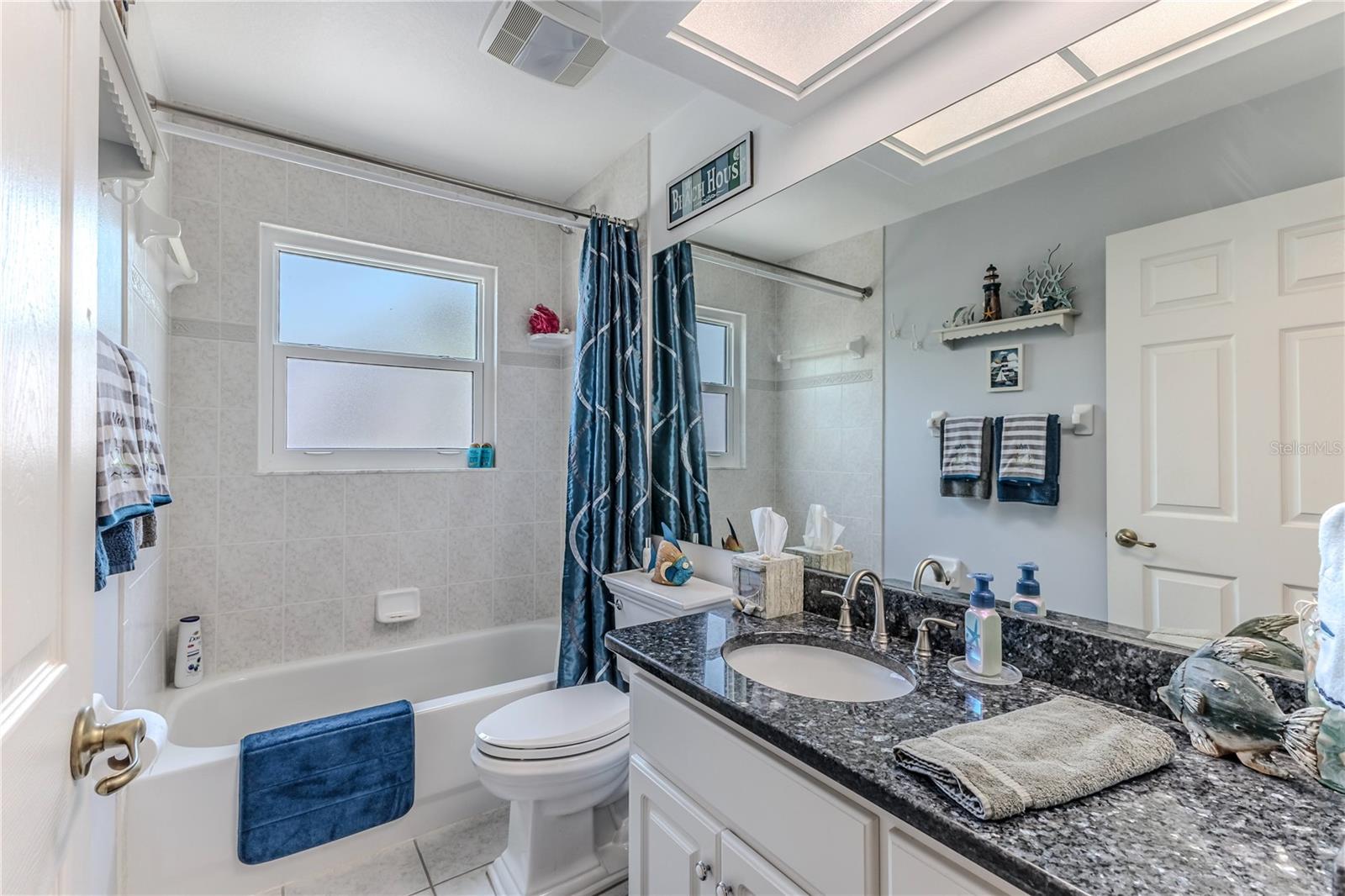 Listing photo id 39 for 3352 Gulfview Drive