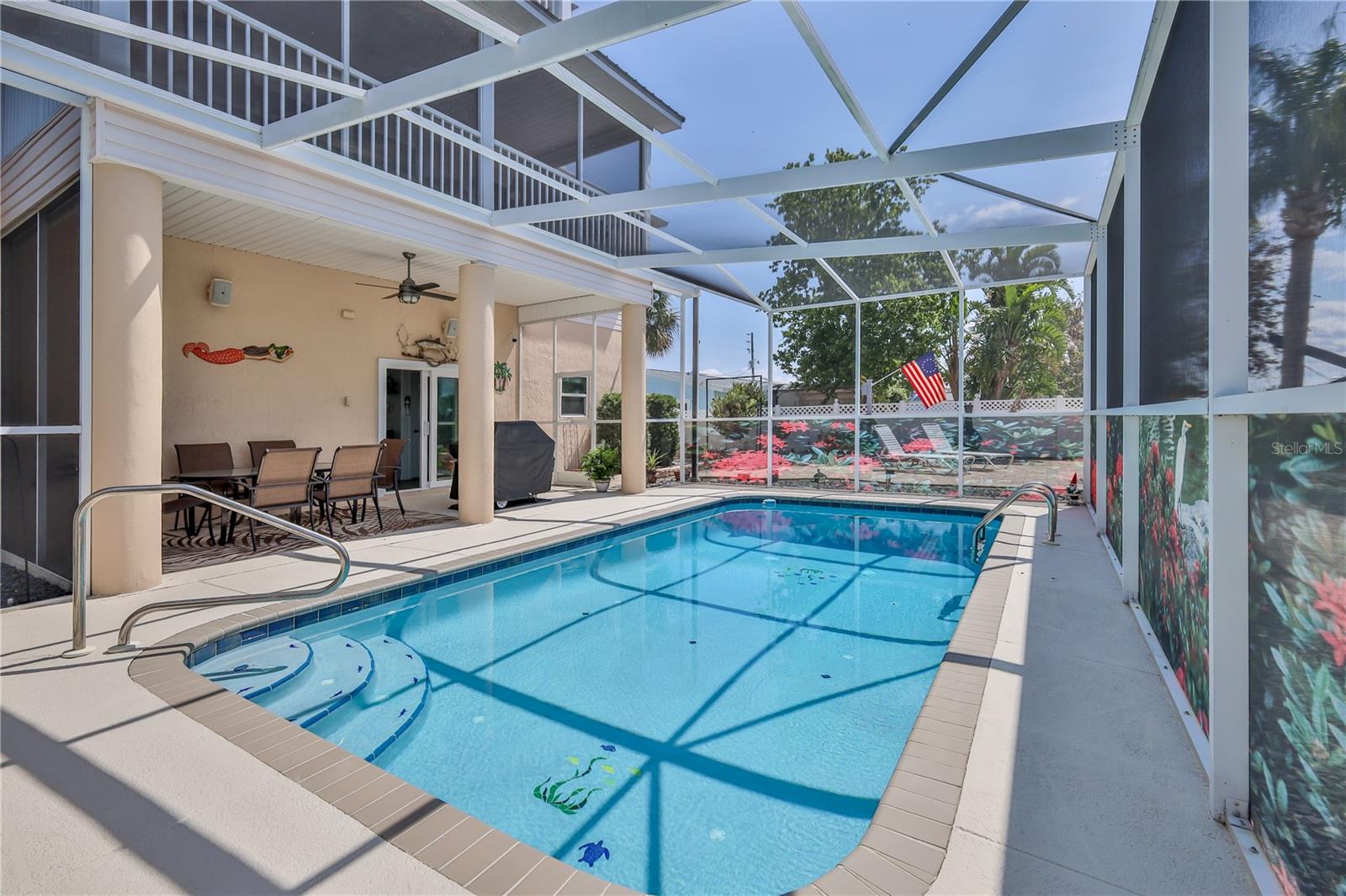Listing photo id 57 for 3352 Gulfview Drive