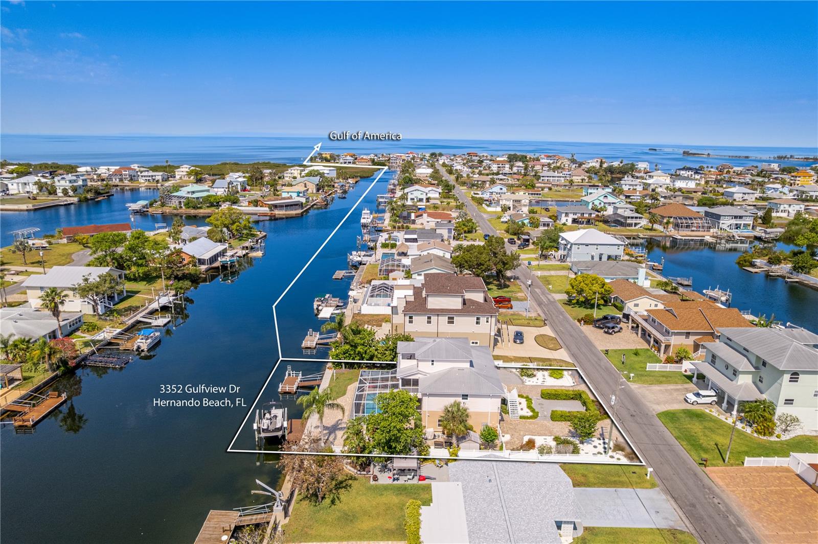 Listing photo id 4 for 3352 Gulfview Drive