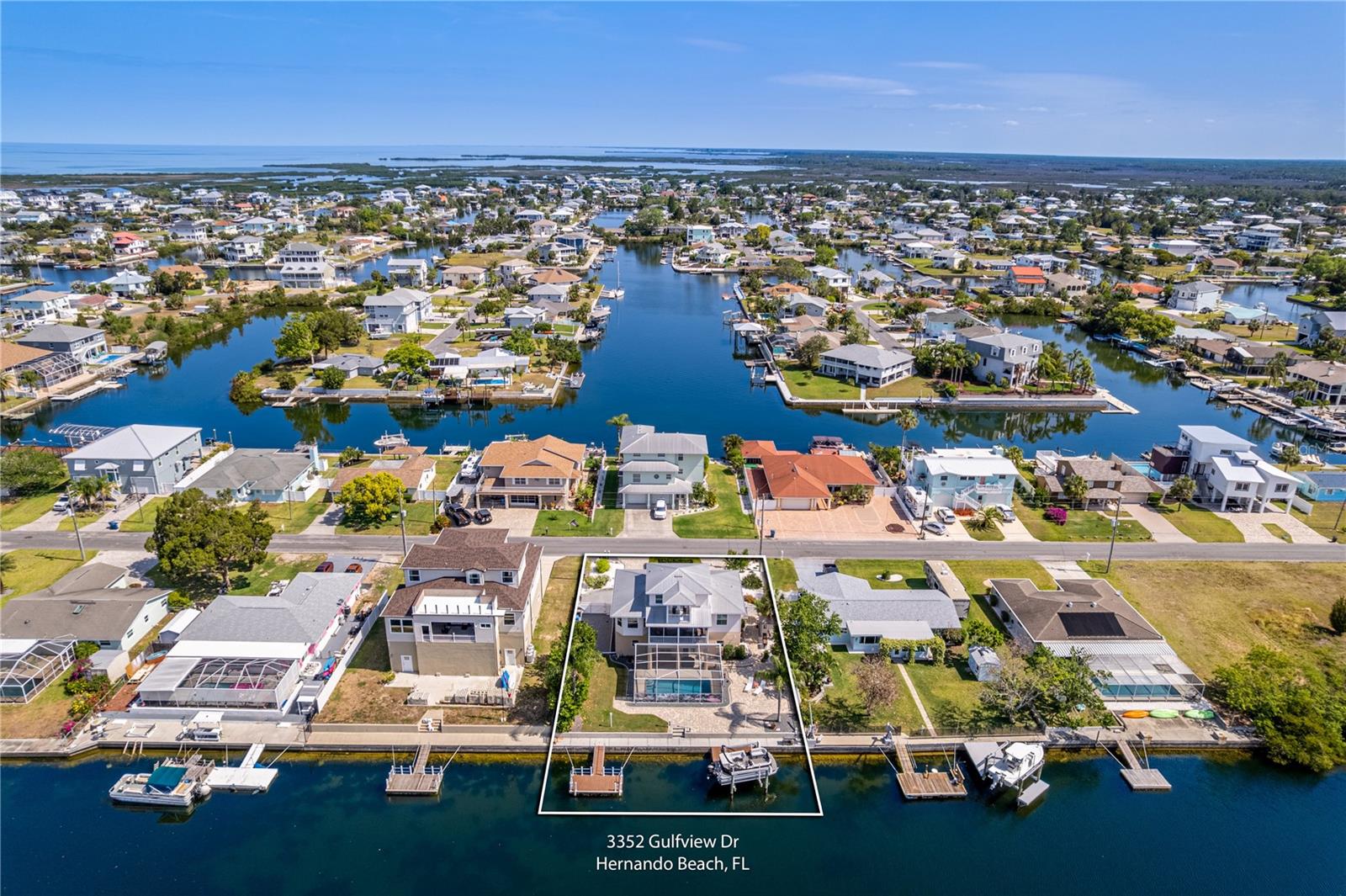 Listing photo id 58 for 3352 Gulfview Drive