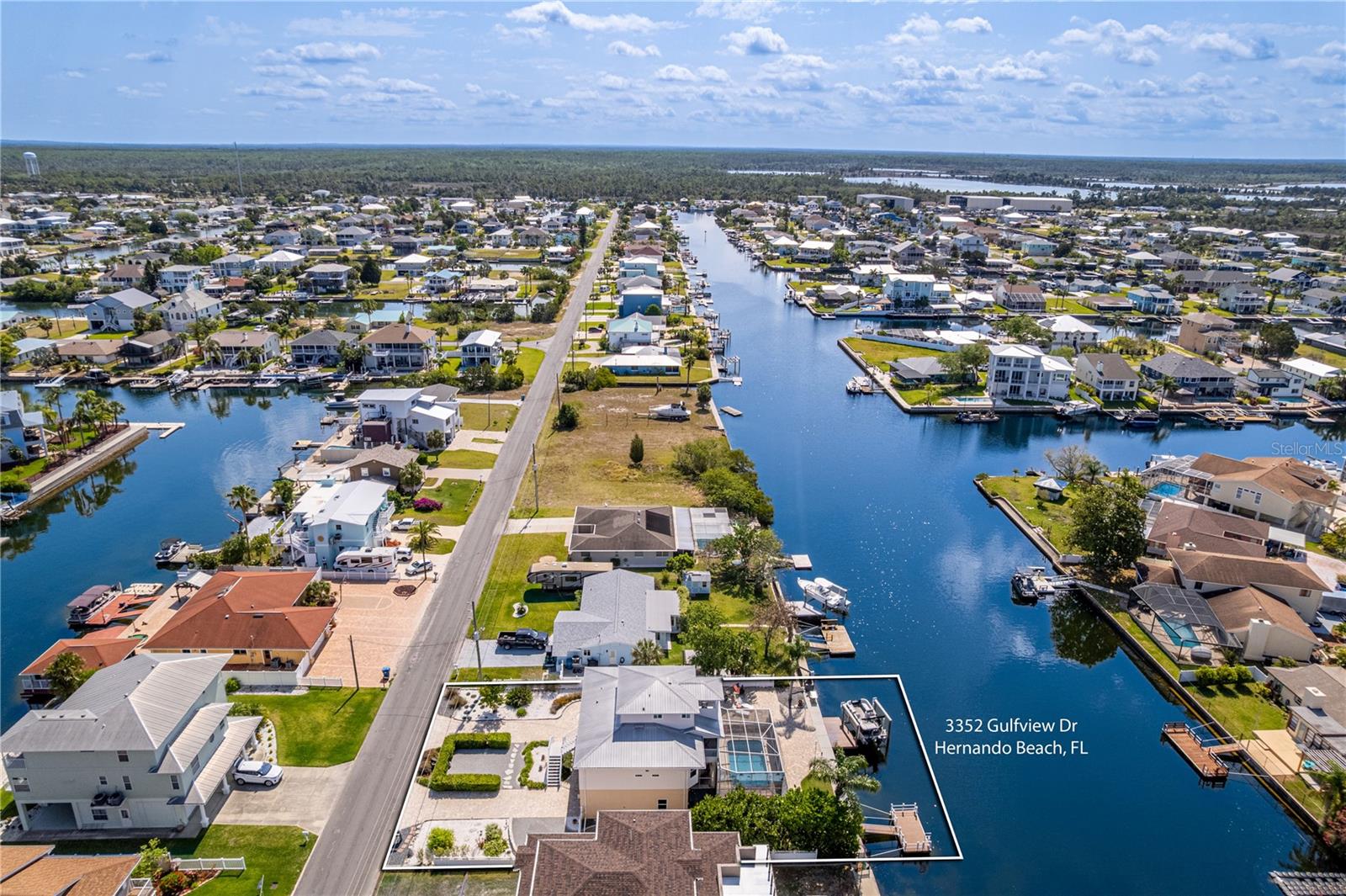 Listing photo id 62 for 3352 Gulfview Drive