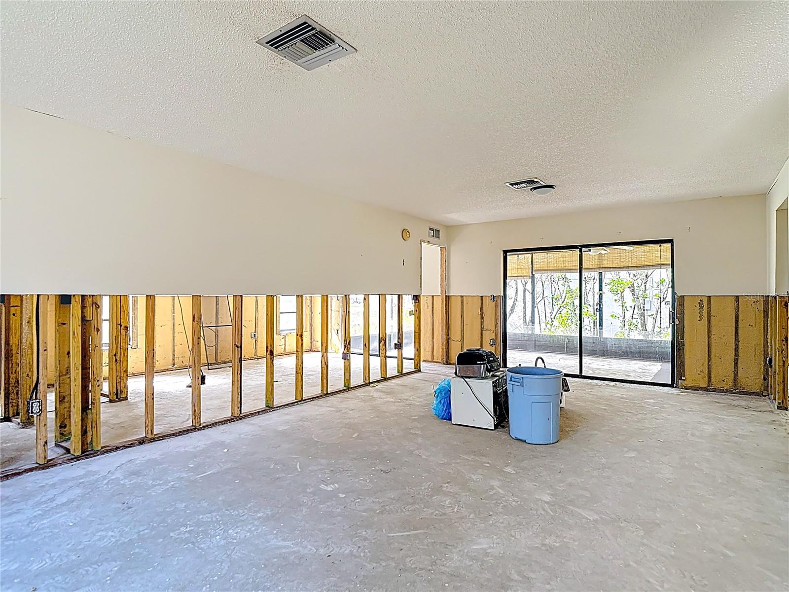 Image 11 of 69 For 4420 Marine Parkway