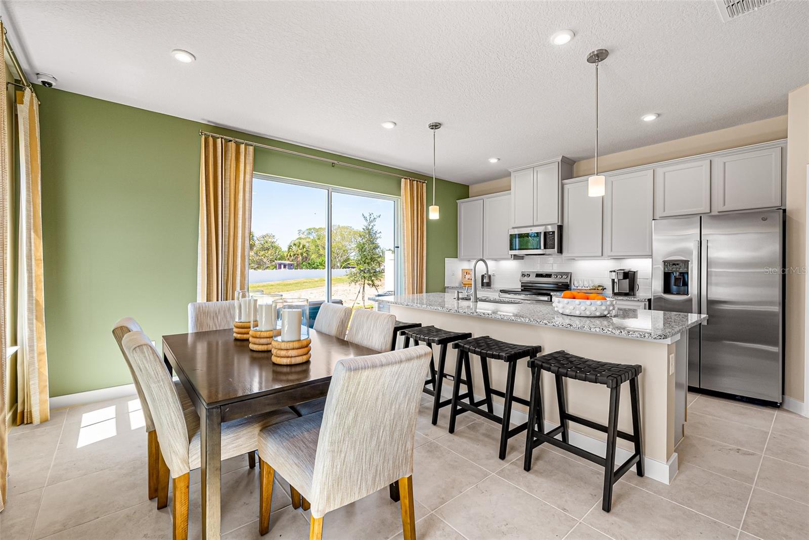 Image 4 of 20 For 1675 Kendall Pointe Place