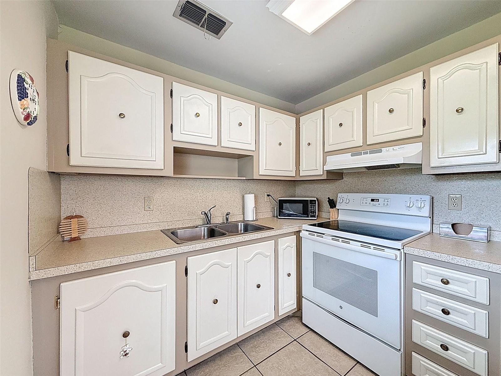 Image 12 of 91 For 11821 Boynton Lane