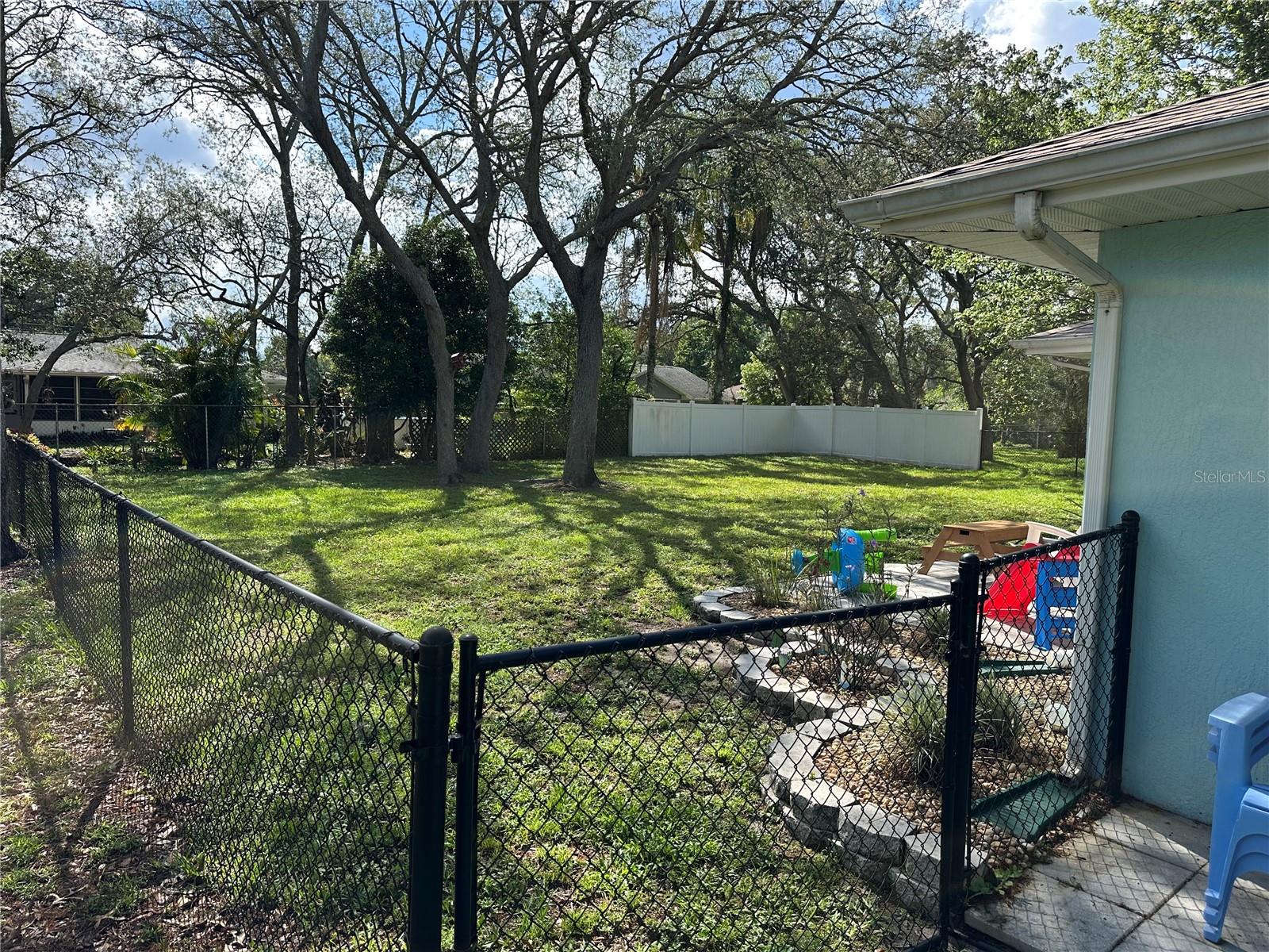 Image 5 of 30 For 2158 Clayton Avenue