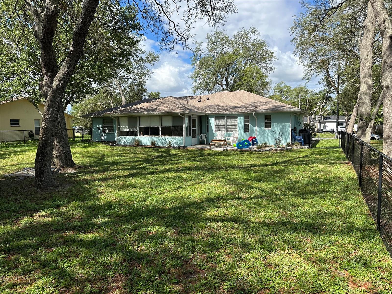 Image 6 of 30 For 2158 Clayton Avenue