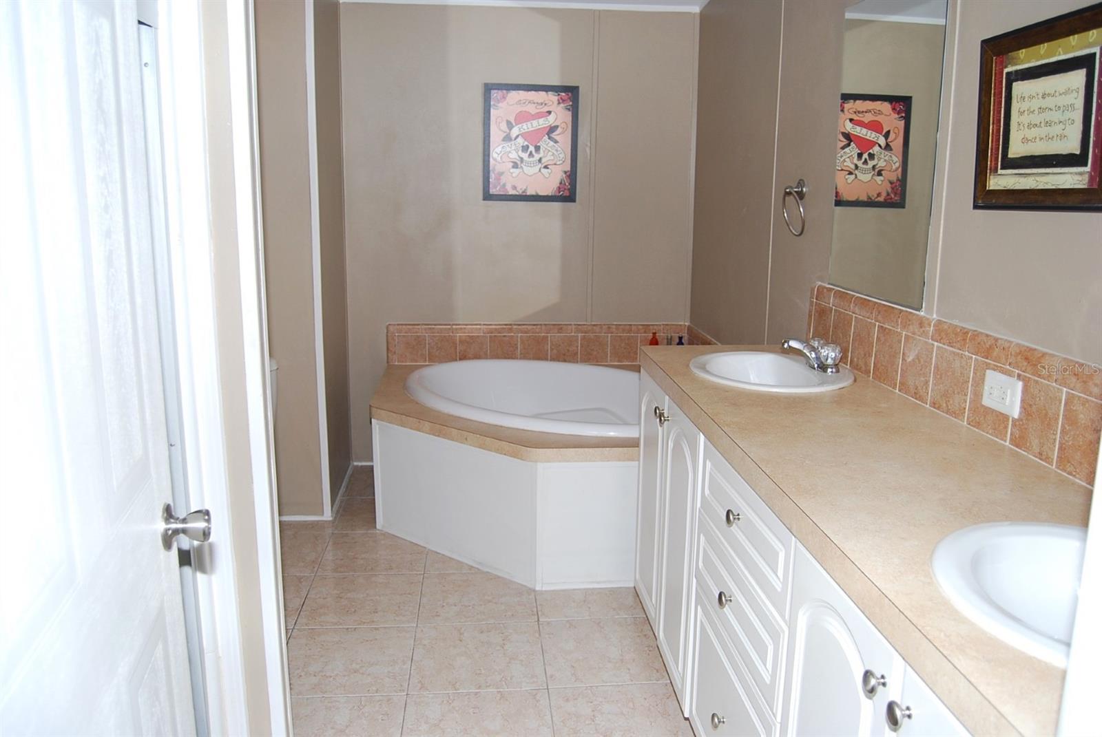 Image 15 of 39 For 9587 Scepter Avenue