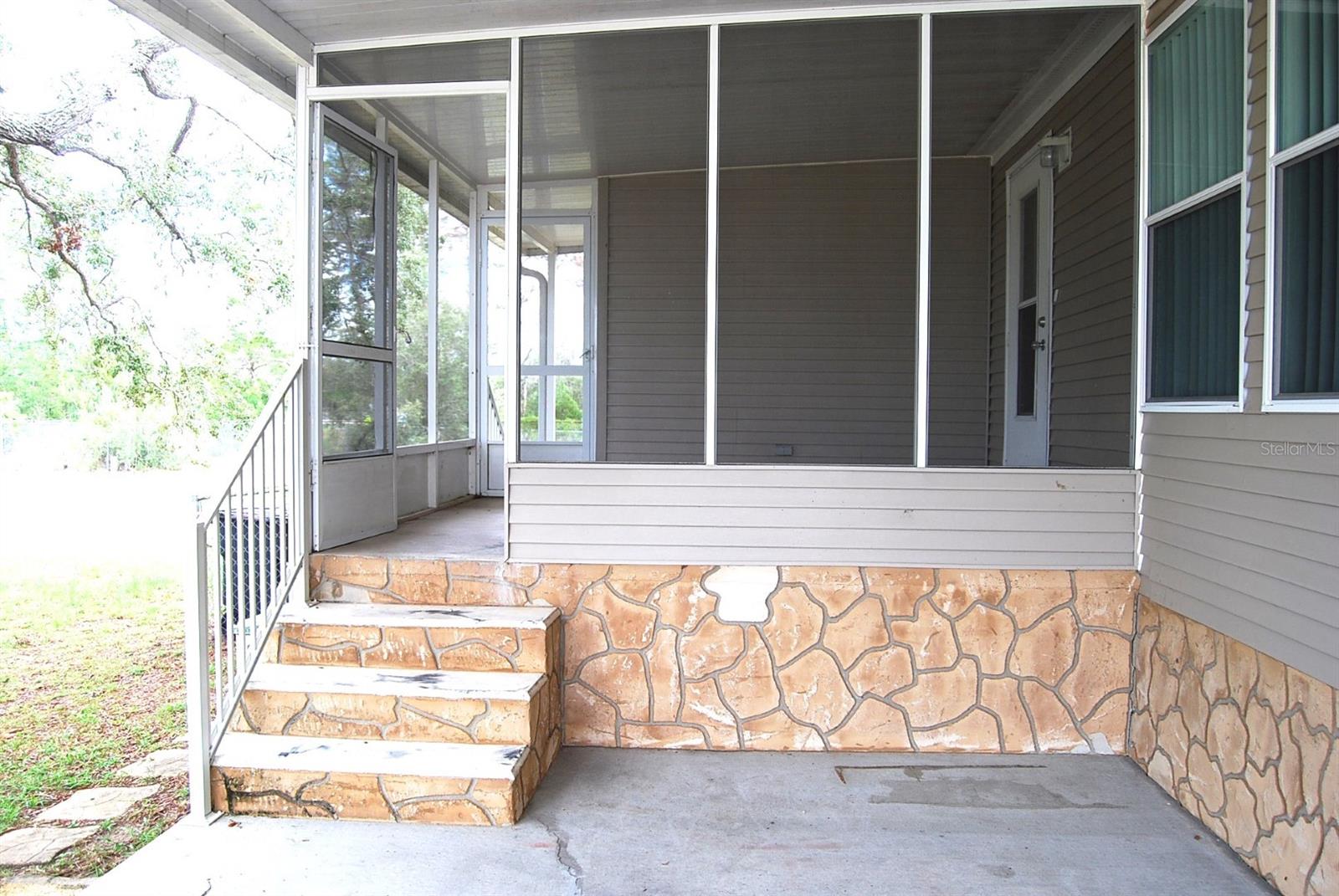Image 28 of 39 For 9587 Scepter Avenue