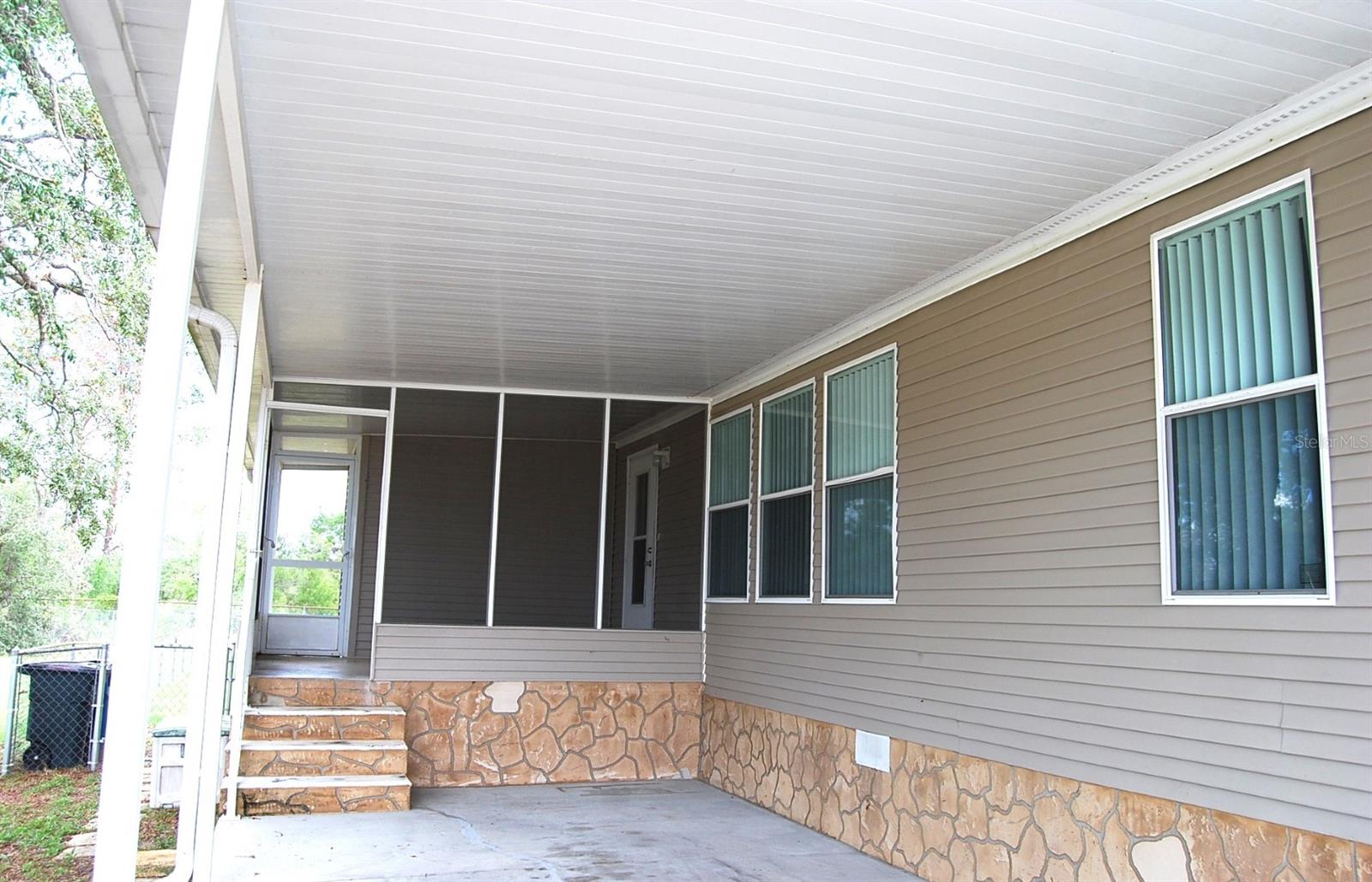 Image 3 of 39 For 9587 Scepter Avenue