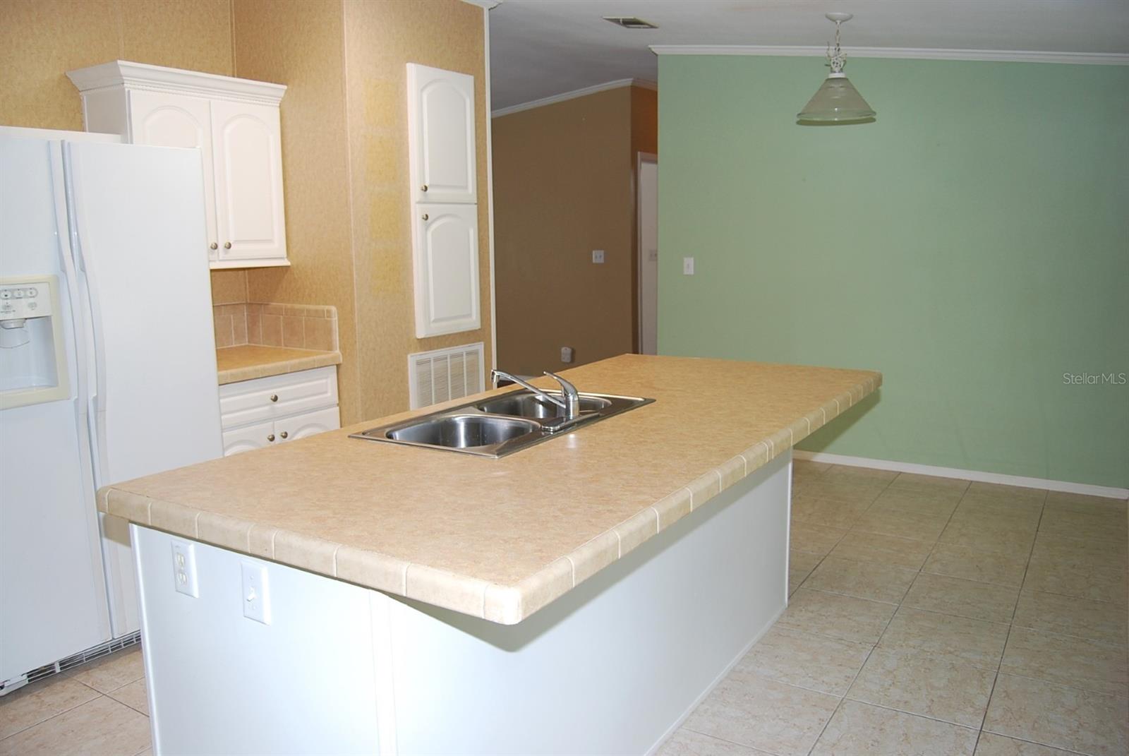 Image 7 of 39 For 9587 Scepter Avenue