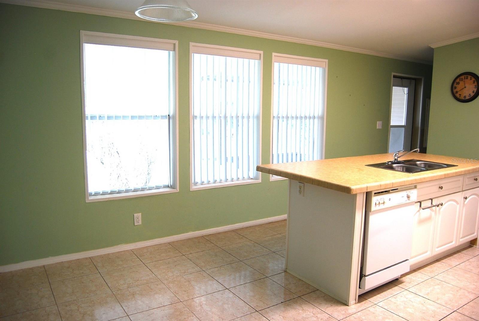 Image 8 of 39 For 9587 Scepter Avenue