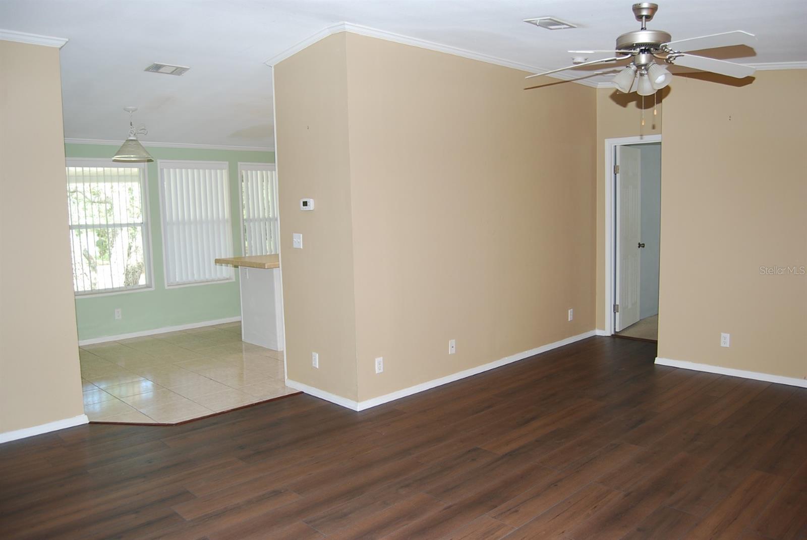 Image 9 of 39 For 9587 Scepter Avenue