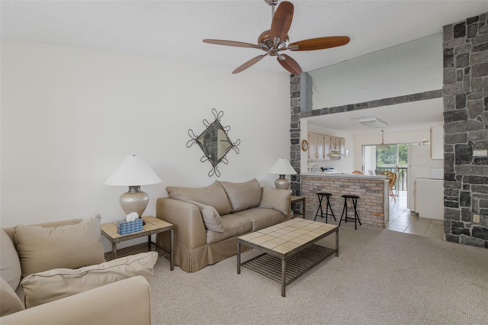 Listing photo id 8 for 4575 Whitton Way 1132