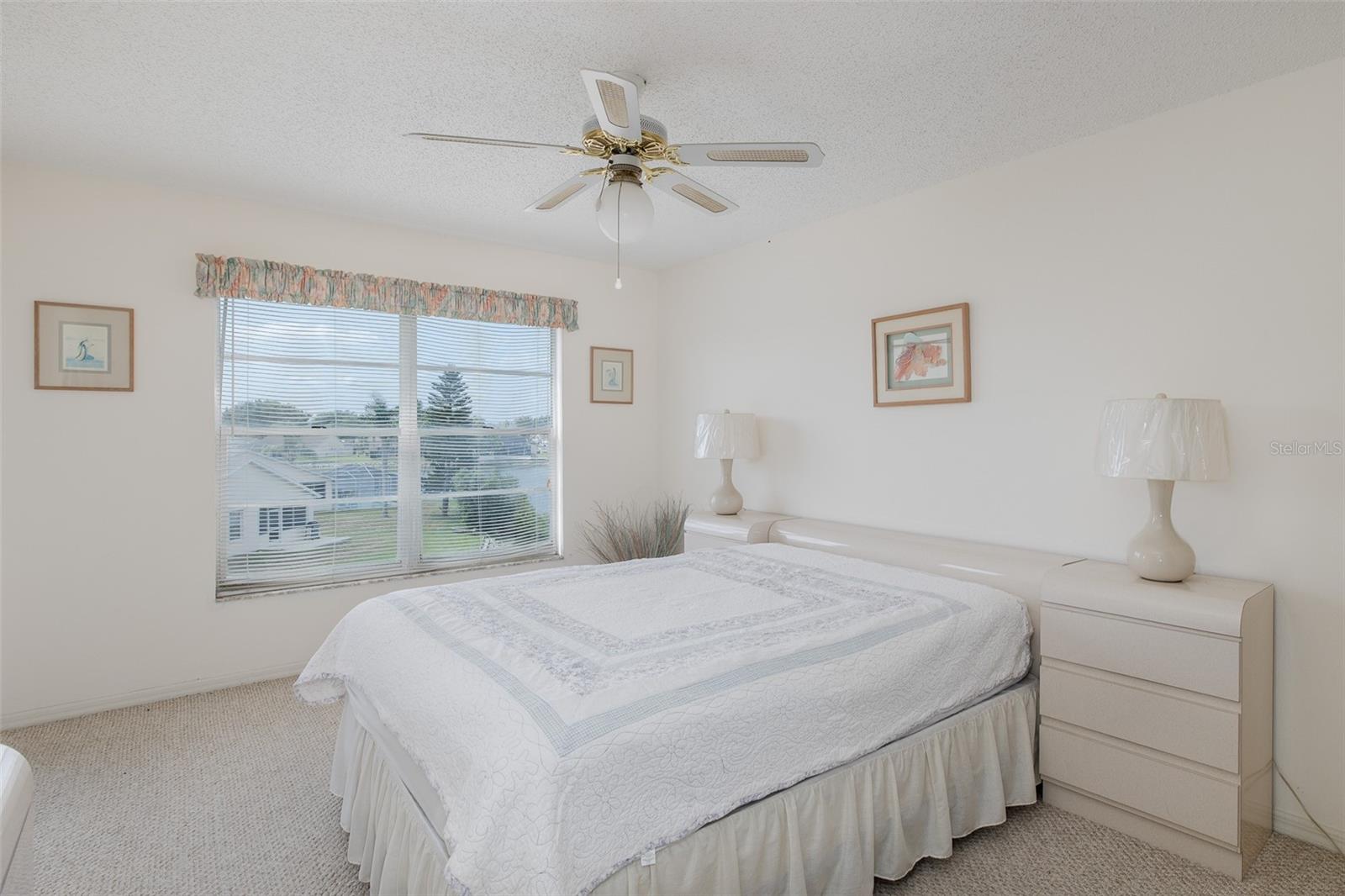 Listing photo id 18 for 4575 Whitton Way 1132