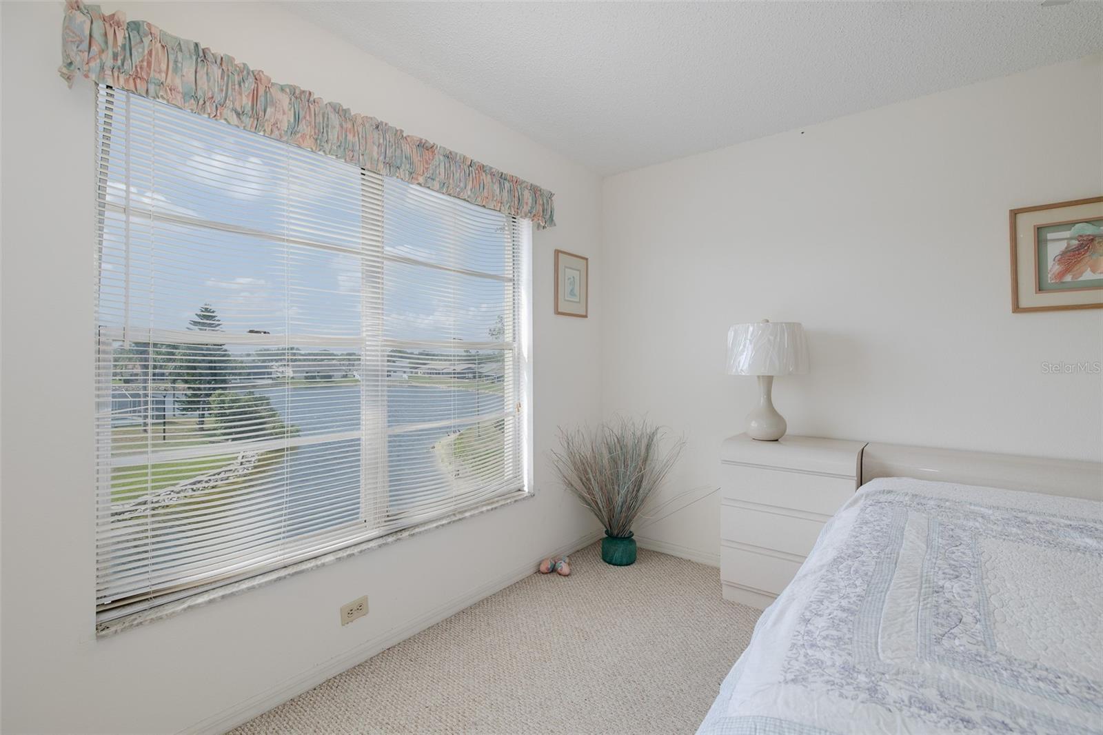 Listing photo id 21 for 4575 Whitton Way 1132