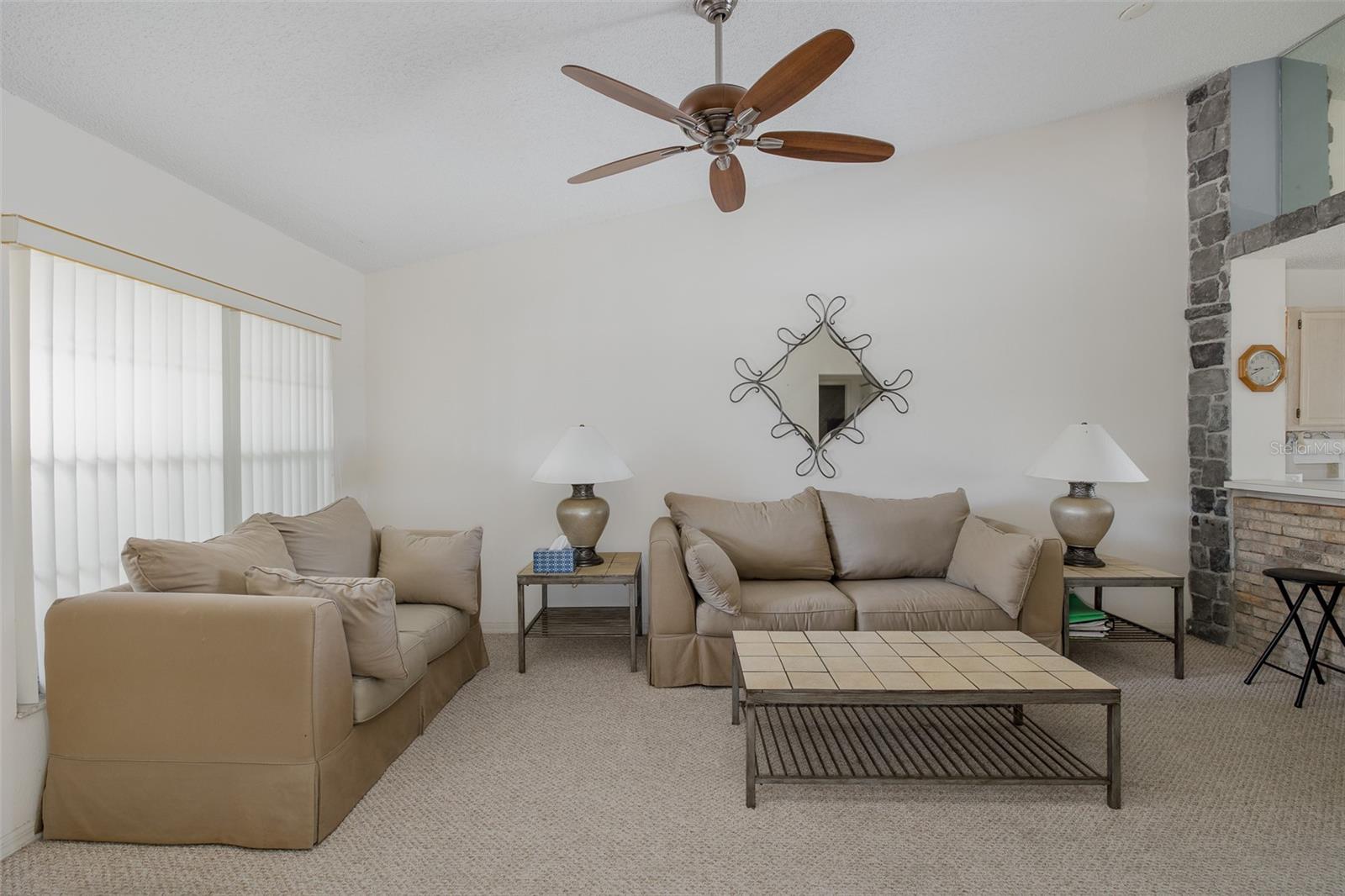 Listing photo id 7 for 4575 Whitton Way 1132