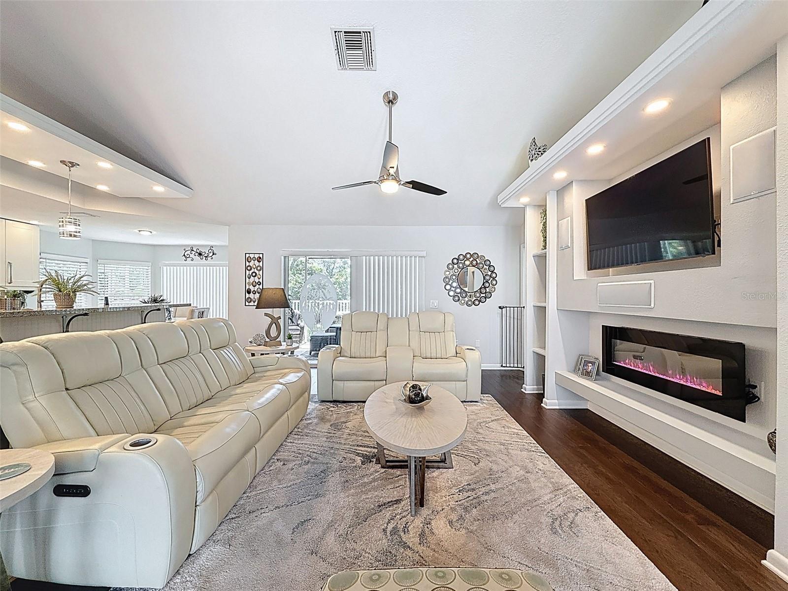 Image 20 of 99 For 13627 Glaze Brook Drive