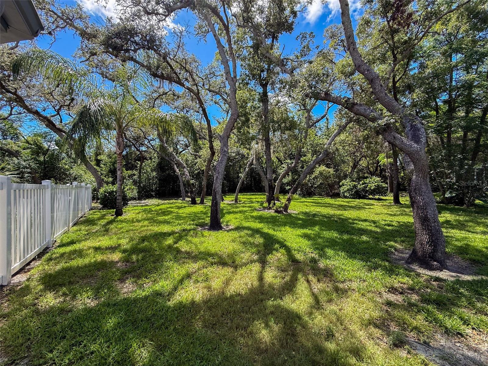 Image 60 of 99 For 13627 Glaze Brook Drive