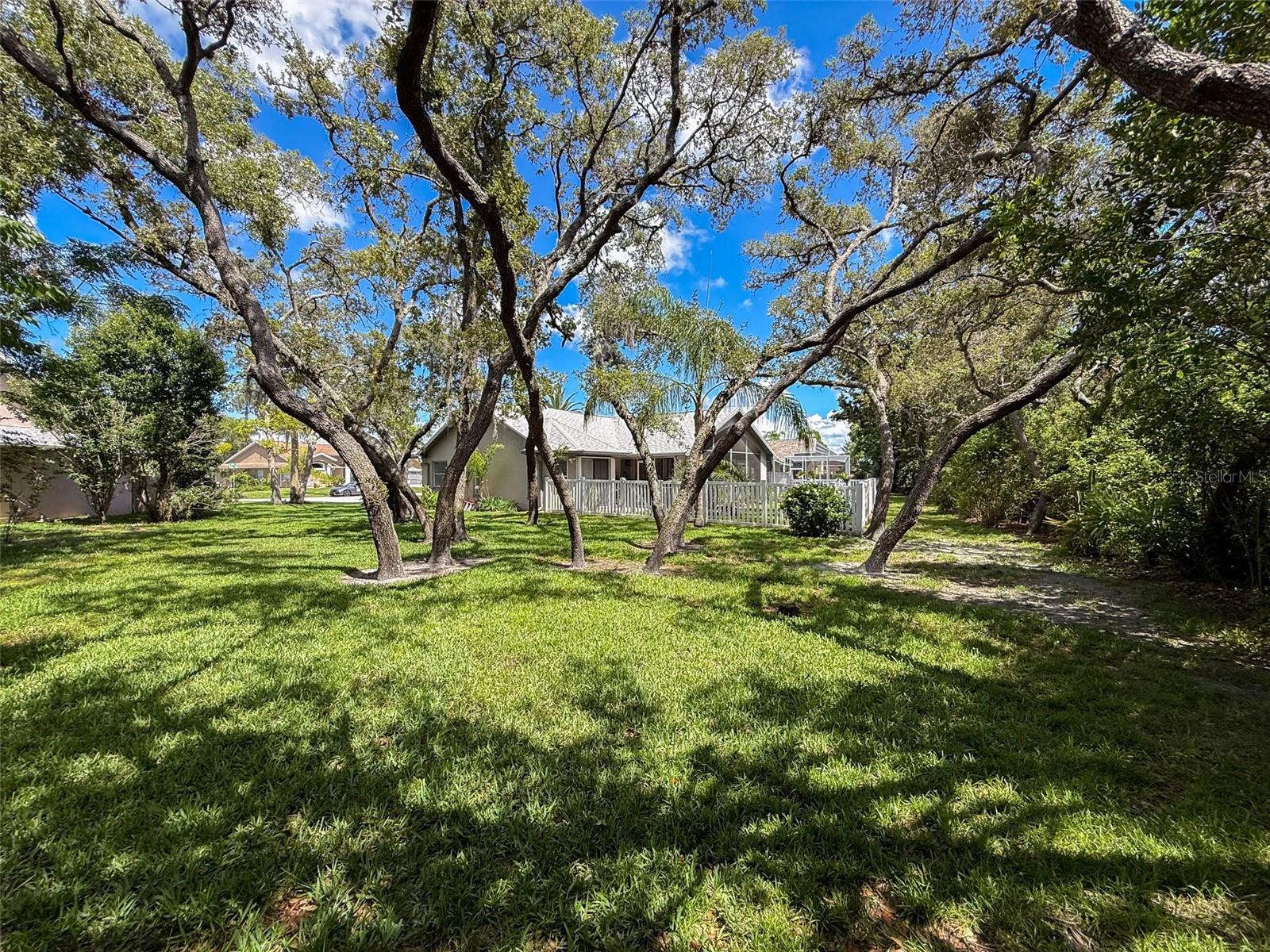 Image 62 of 99 For 13627 Glaze Brook Drive