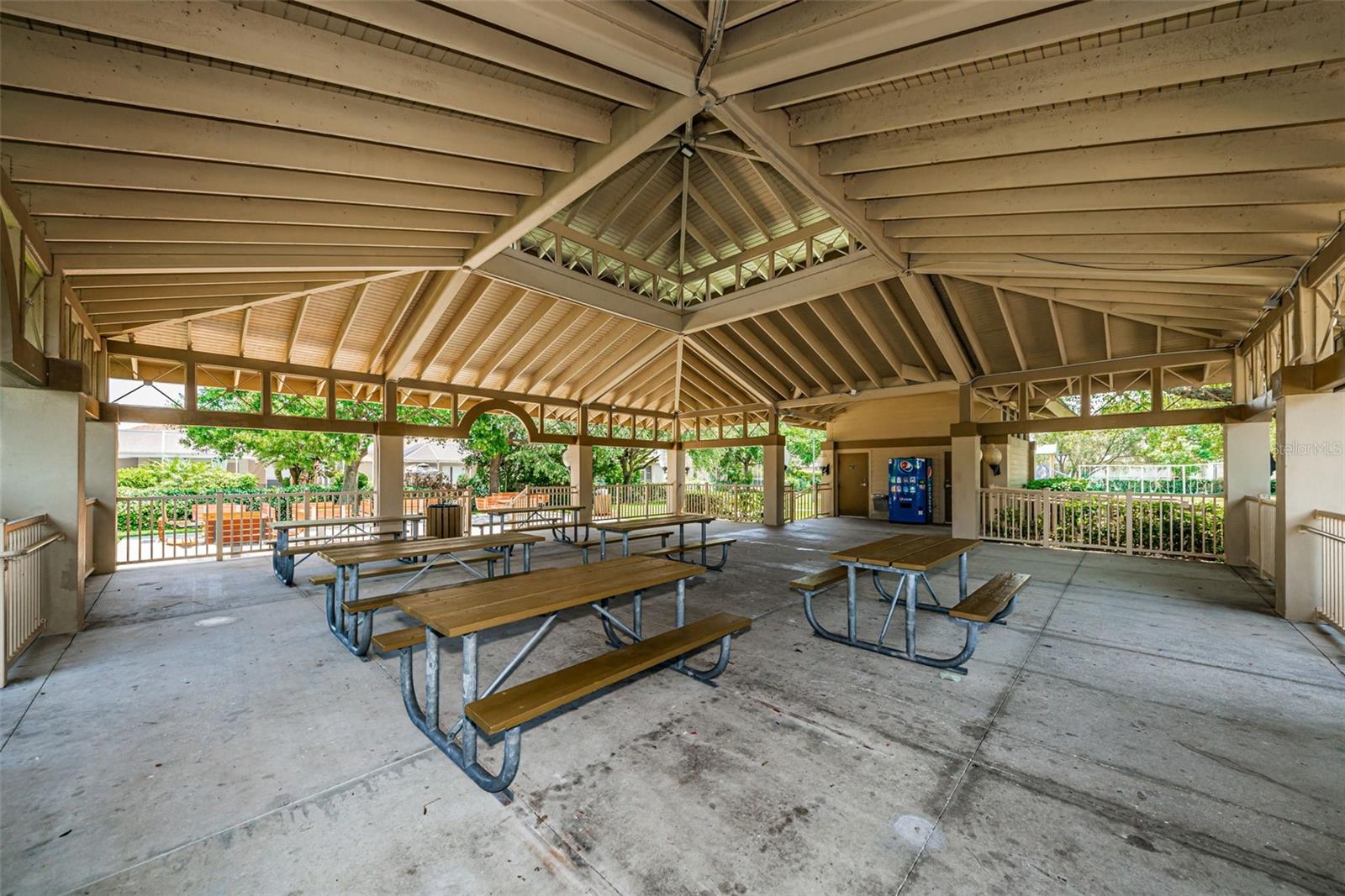 Image 50 of 75 For 10344 Tecoma Drive