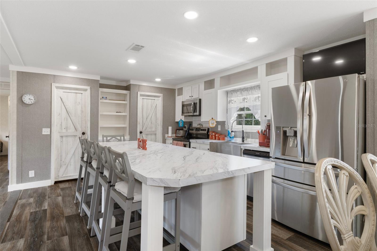 Image 12 of 50 For 2110 Colonial Avenue