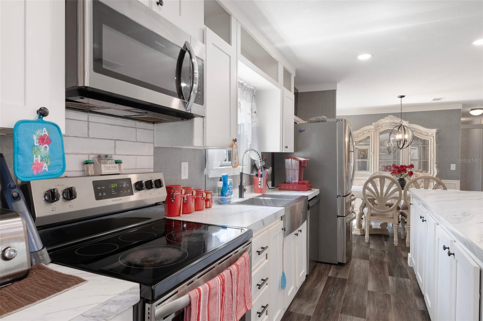 Image 16 of 50 For 2110 Colonial Avenue