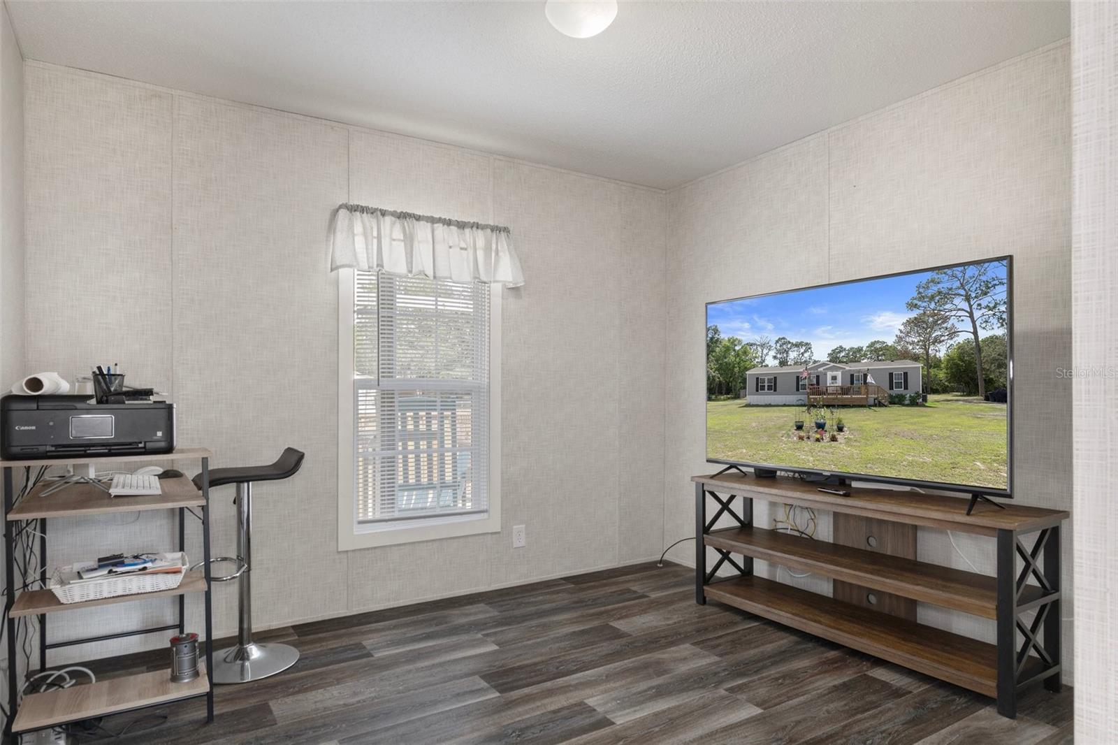 Image 34 of 50 For 2110 Colonial Avenue