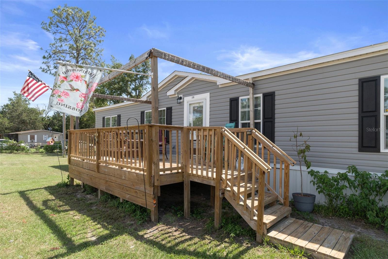 Image 6 of 50 For 2110 Colonial Avenue