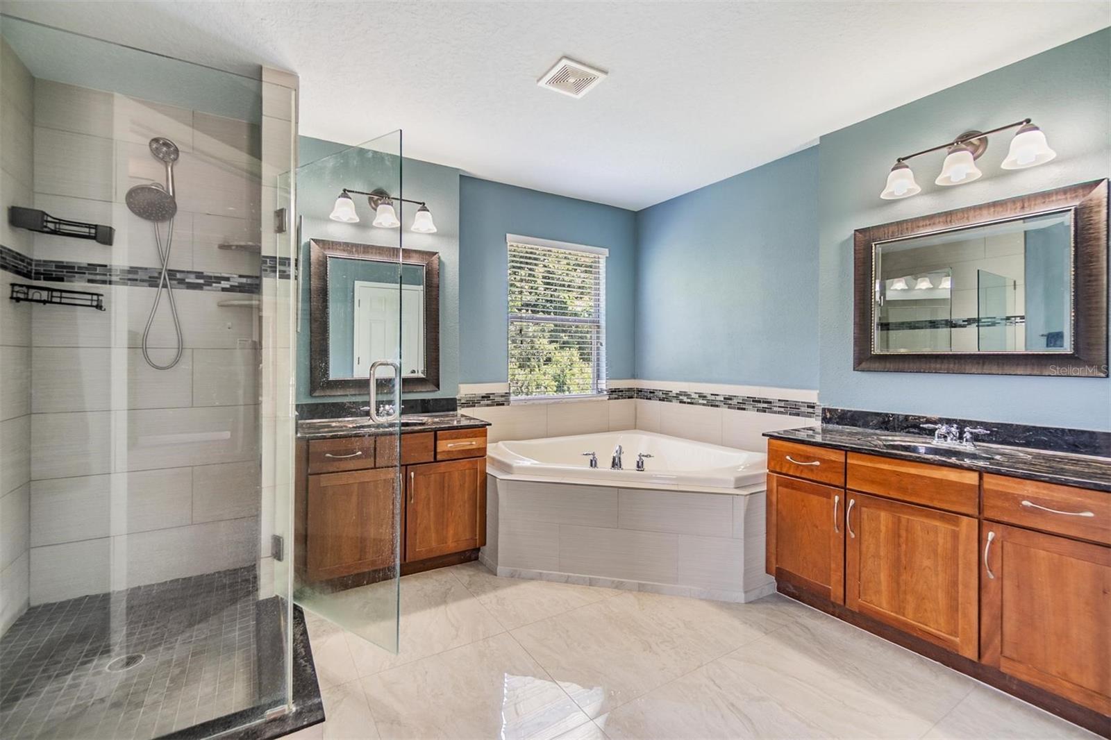 Image 18 of 34 For 1418 Halapa Way