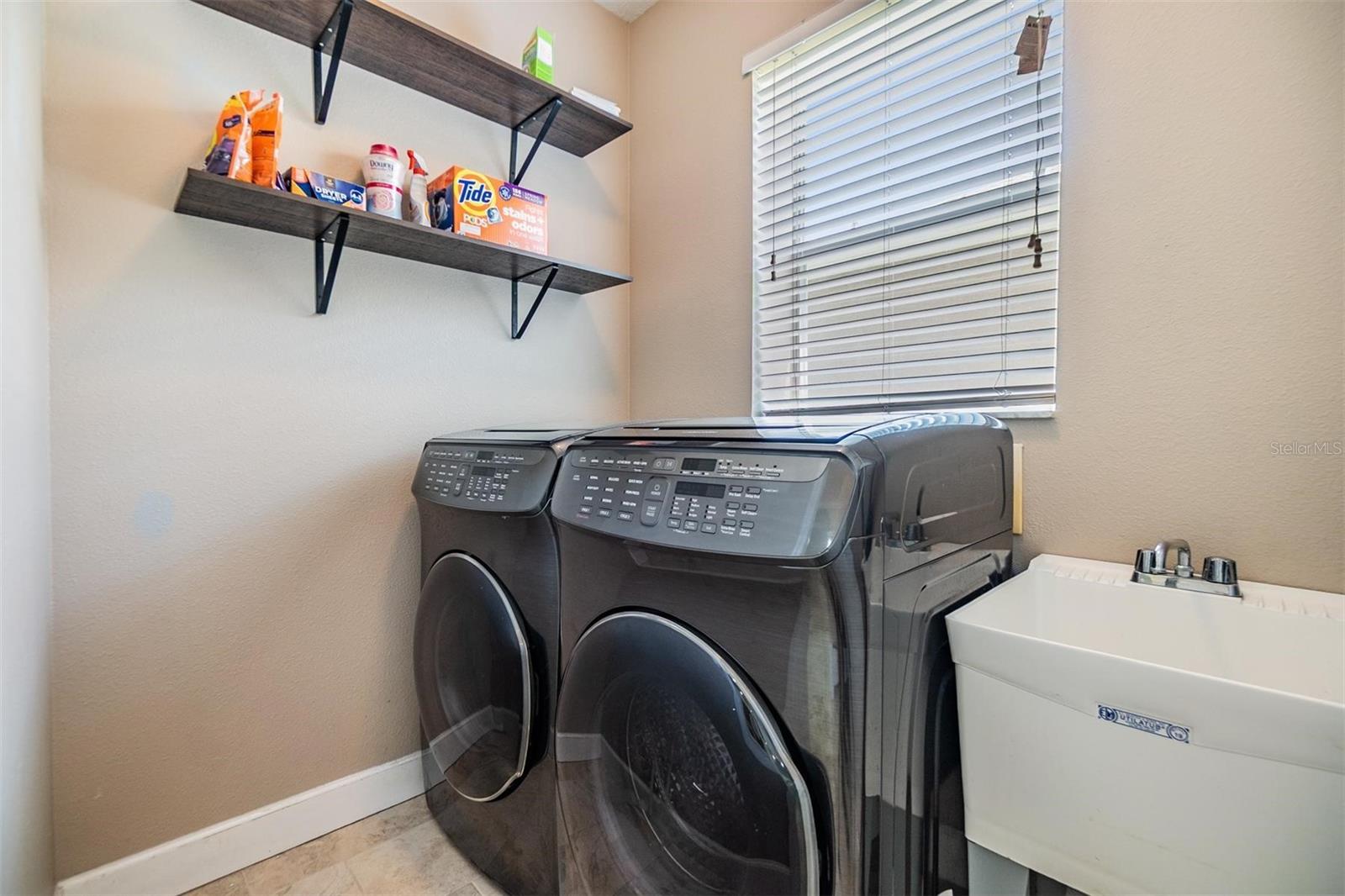 Image 28 of 34 For 1418 Halapa Way