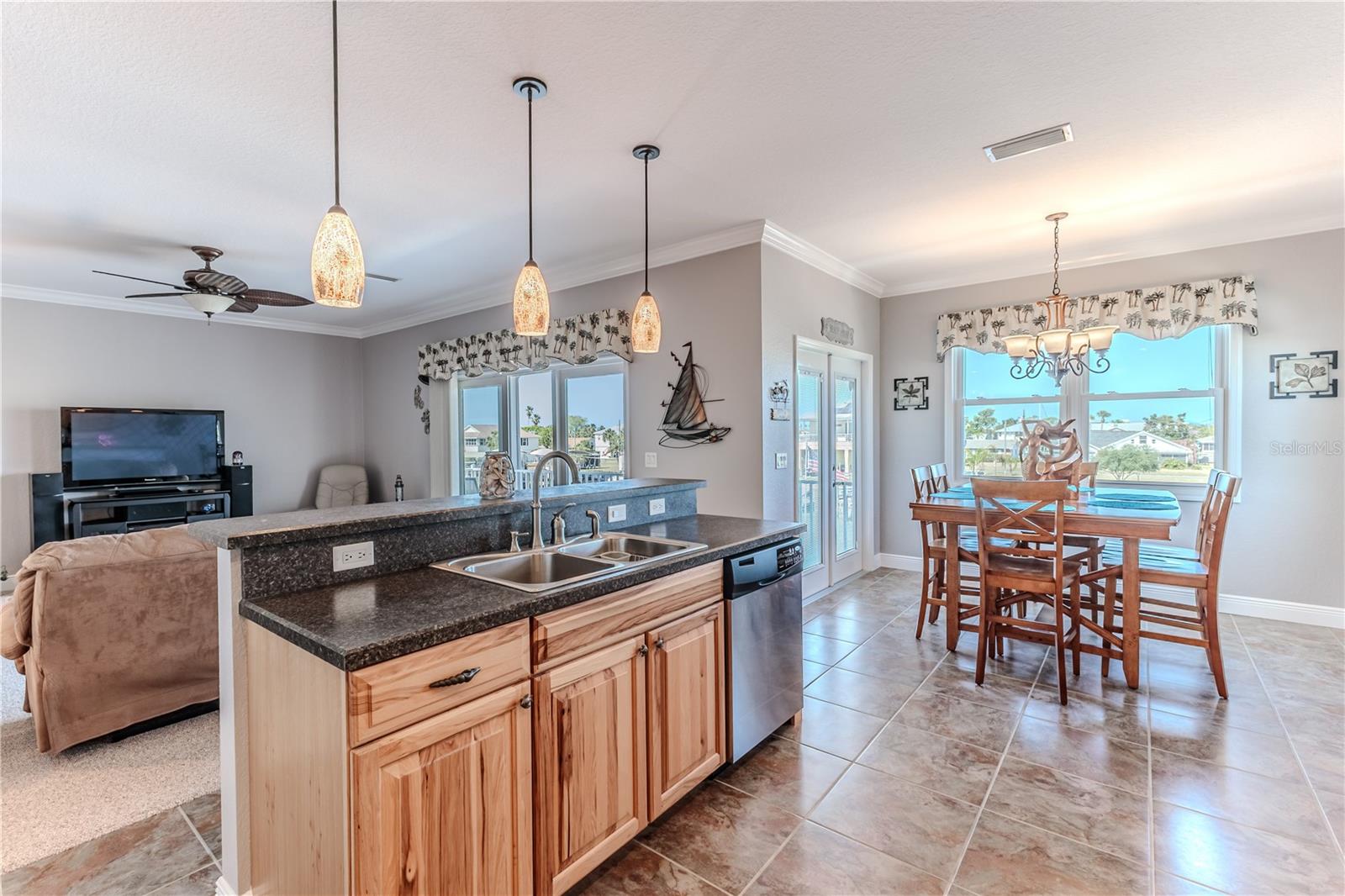 Image 19 of 62 For 3546 Flamingo Boulevard