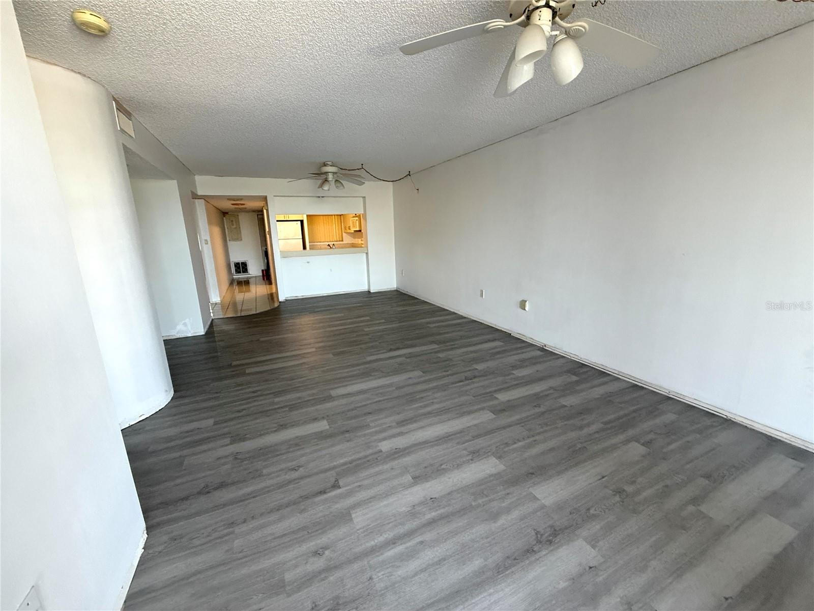 Image 11 of 29 For 4823 Ebbtide Lane 105